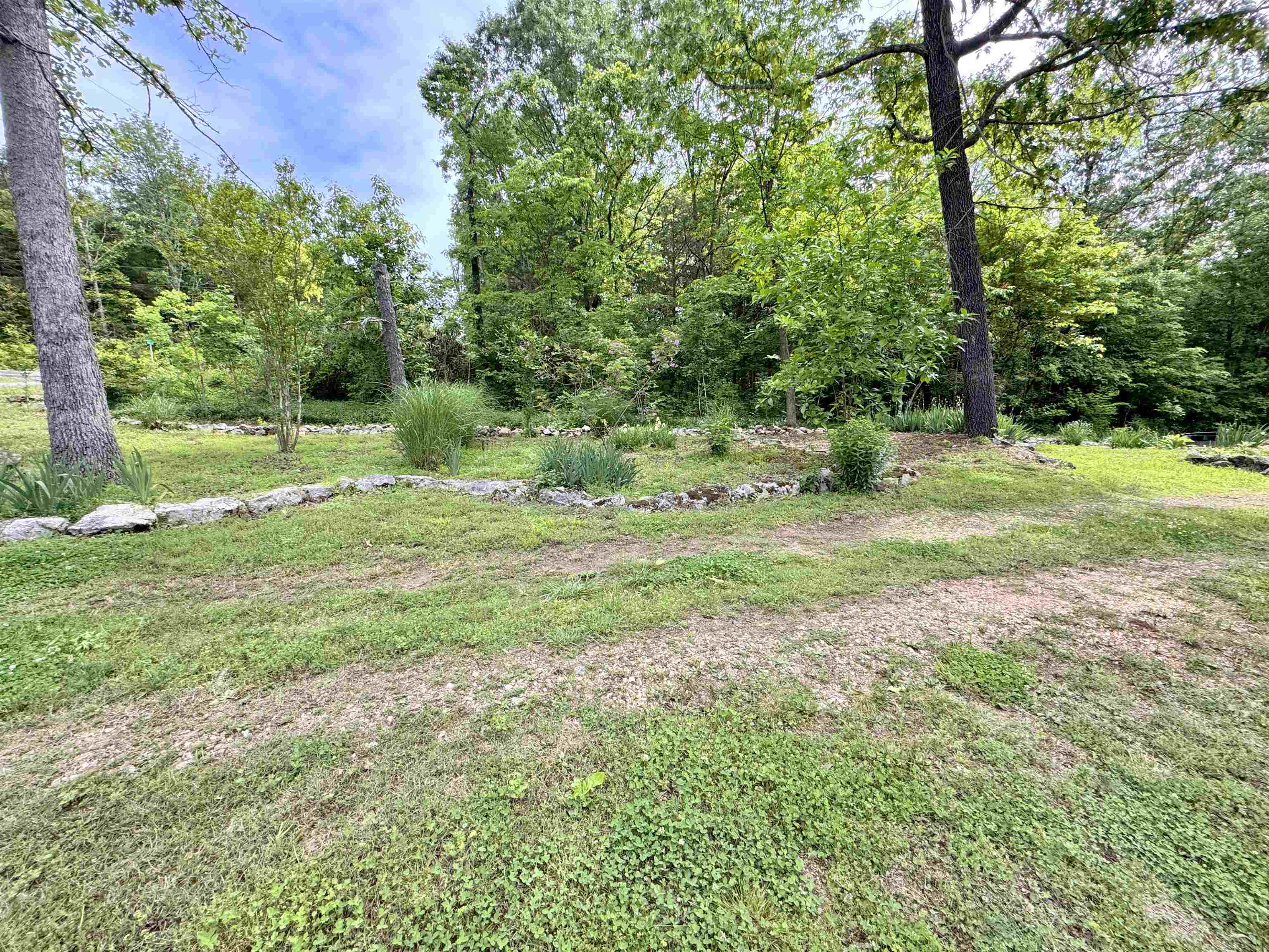9  Mineola  Cherokee Village, AR