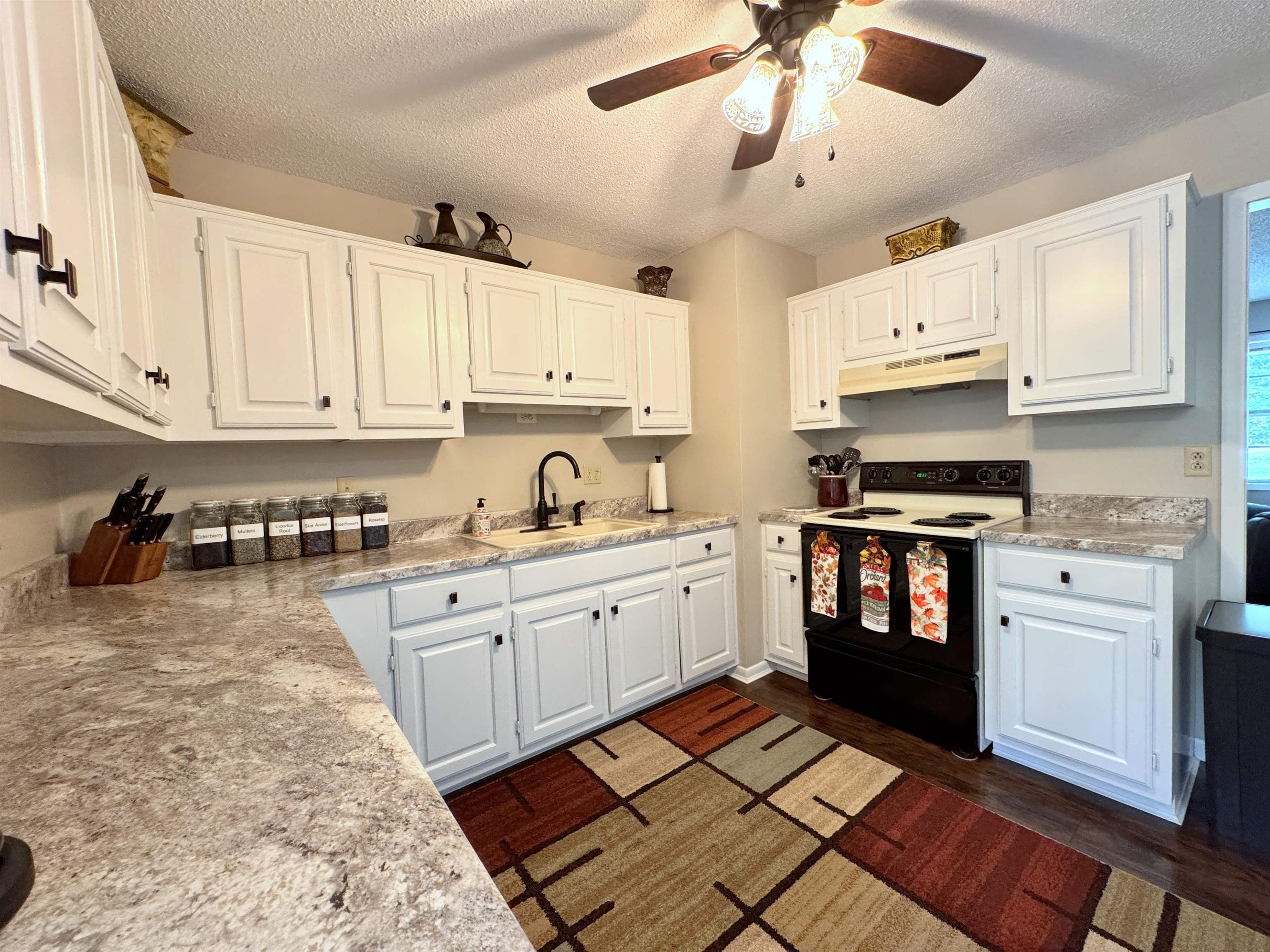 9  Mineola  Cherokee Village, AR