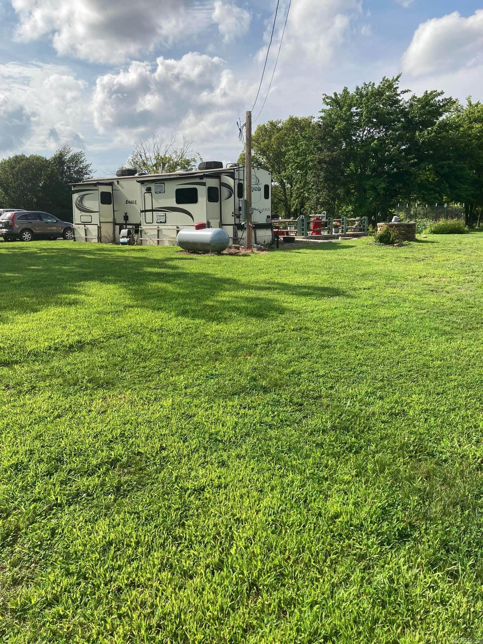 4400  Sunnyland  Mountain View, AR
