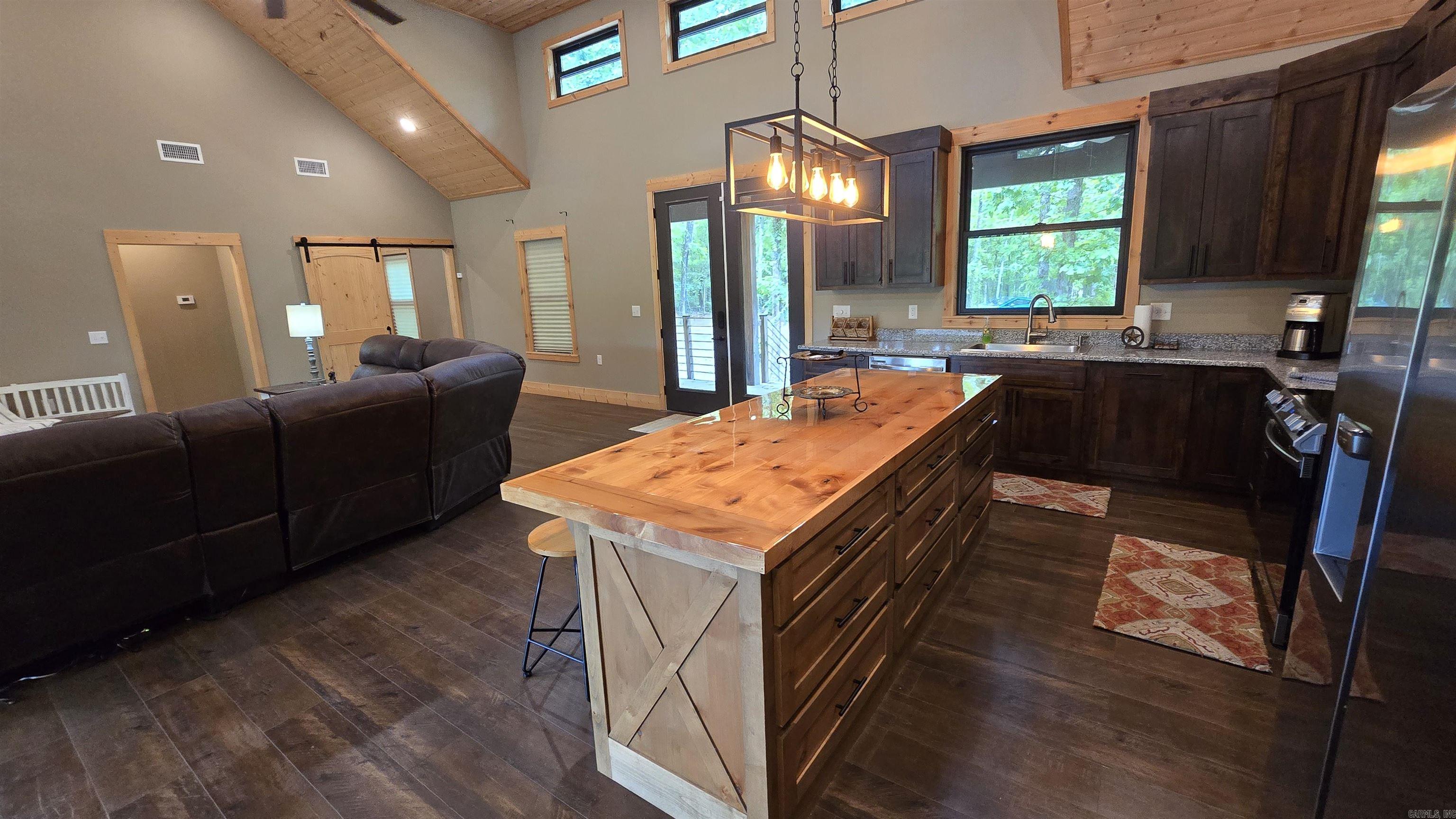 350  Kustrin Dr  Drasco, AR