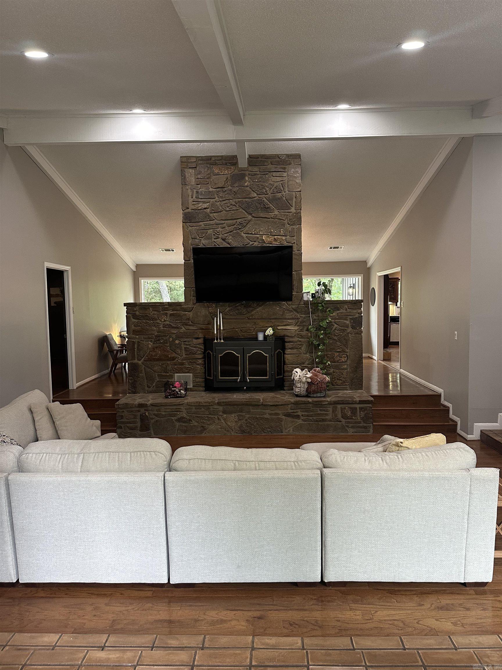 18  Riviera Dr  Conway, AR