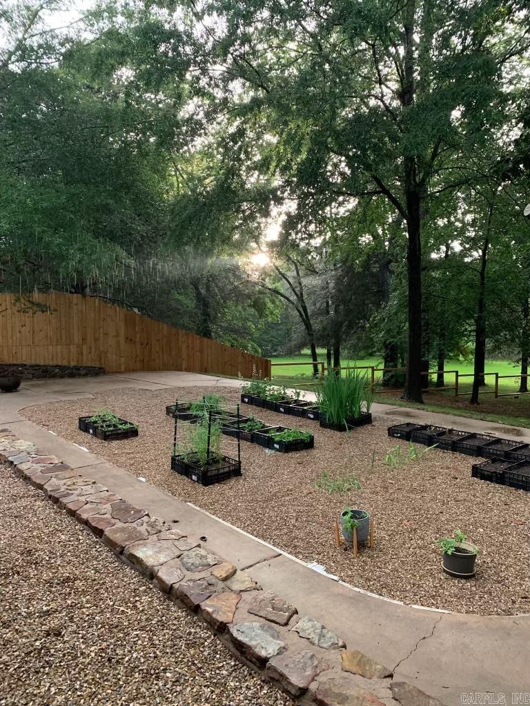 18  Riviera Dr  Conway, AR