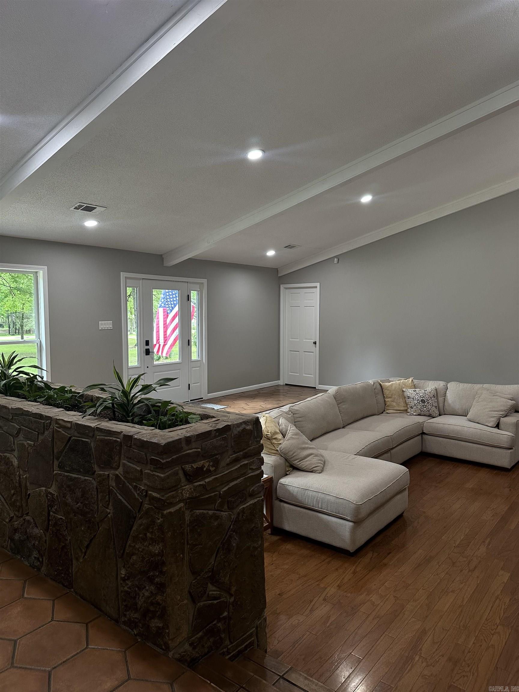 18  Riviera Dr  Conway, AR