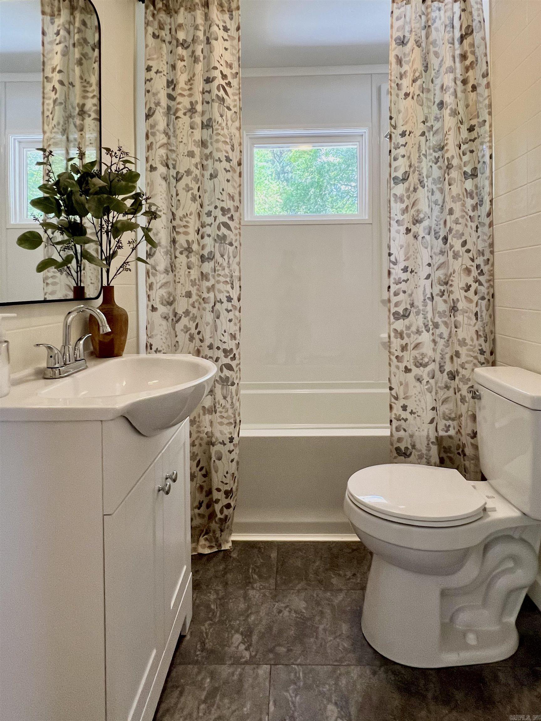 506 W Clinton  Heber Springs, AR