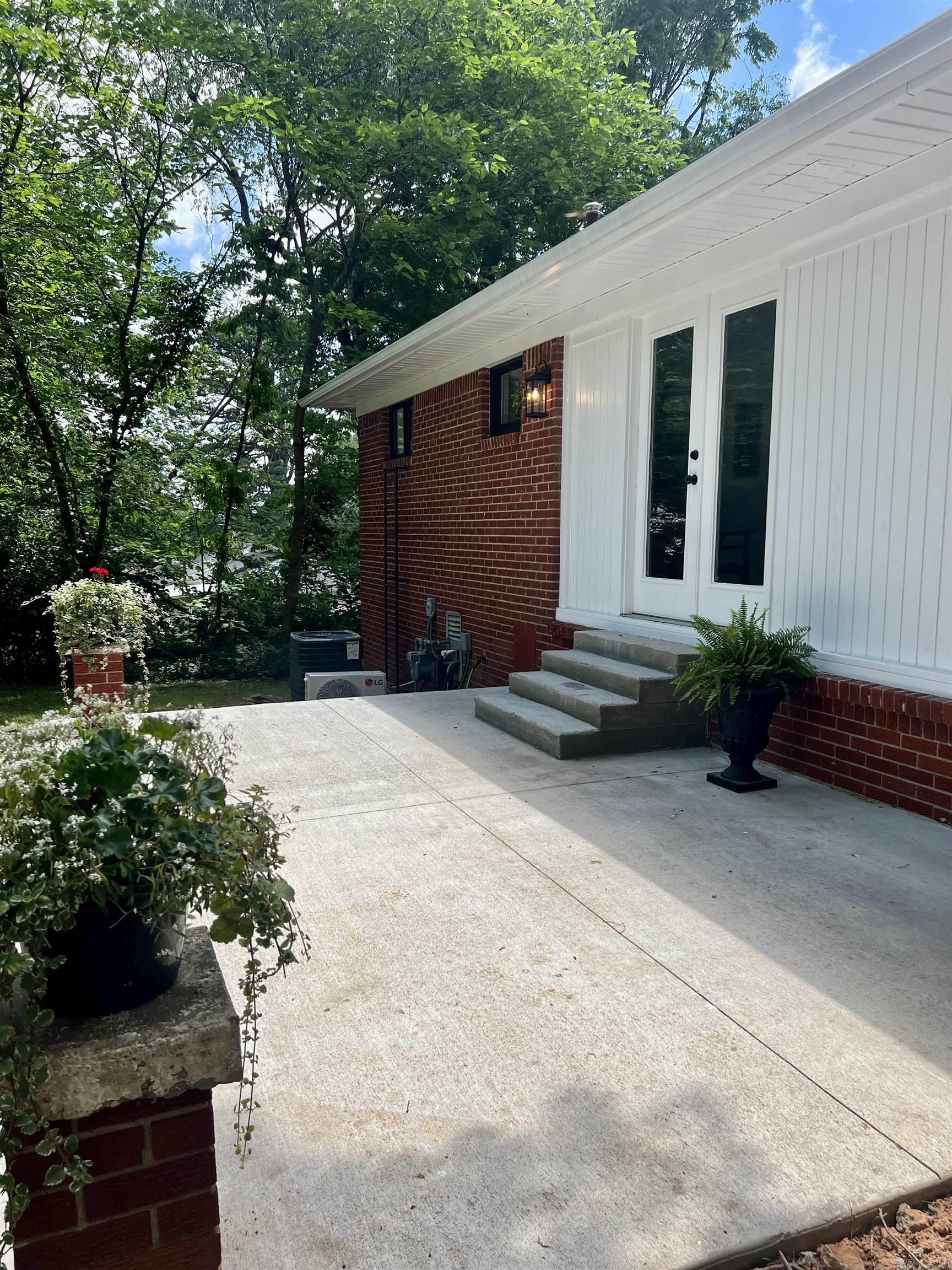 506 W Clinton  Heber Springs, AR