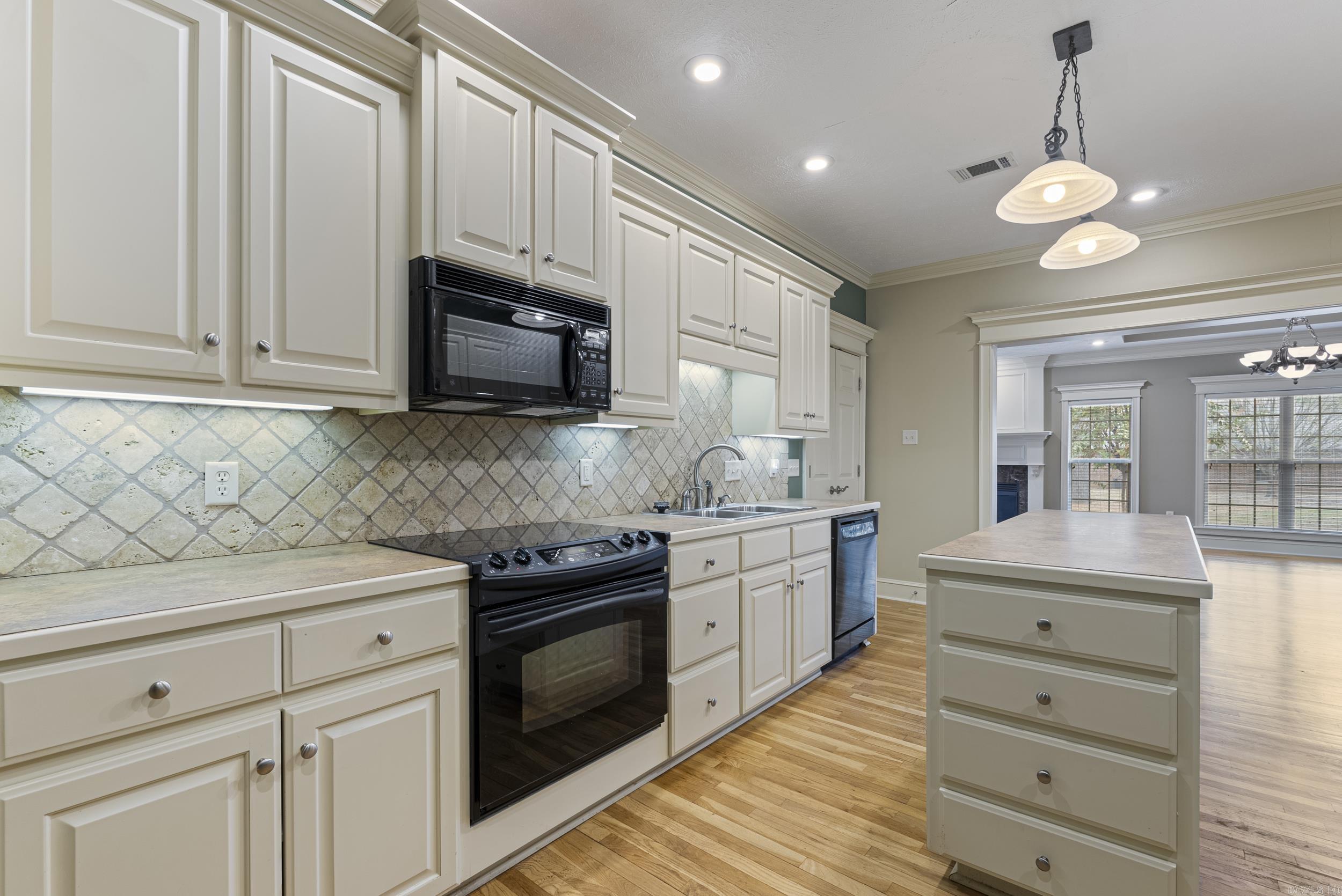 4655 Palm Springs Circle Conway, AR 72034