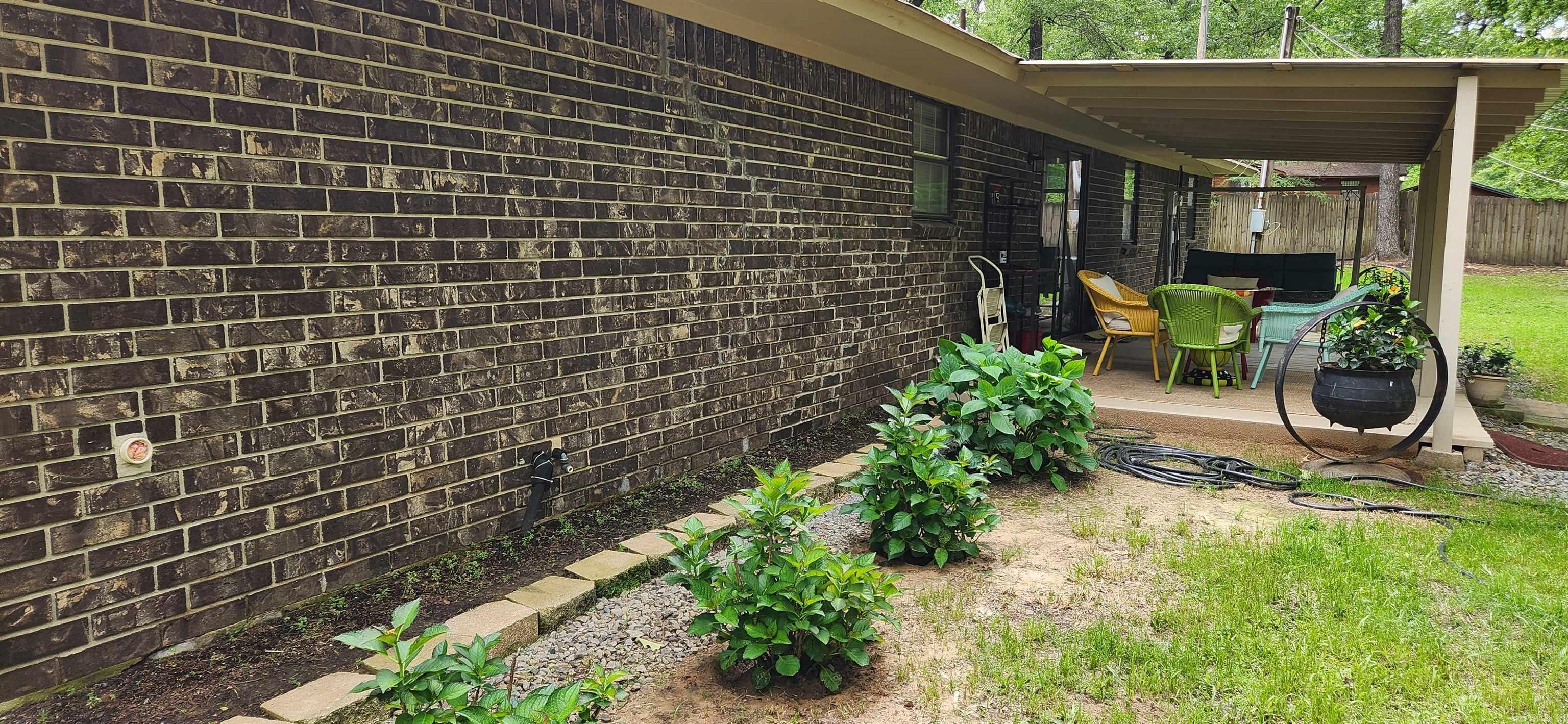 6303  Forrest Oak  Pine Bluff, AR