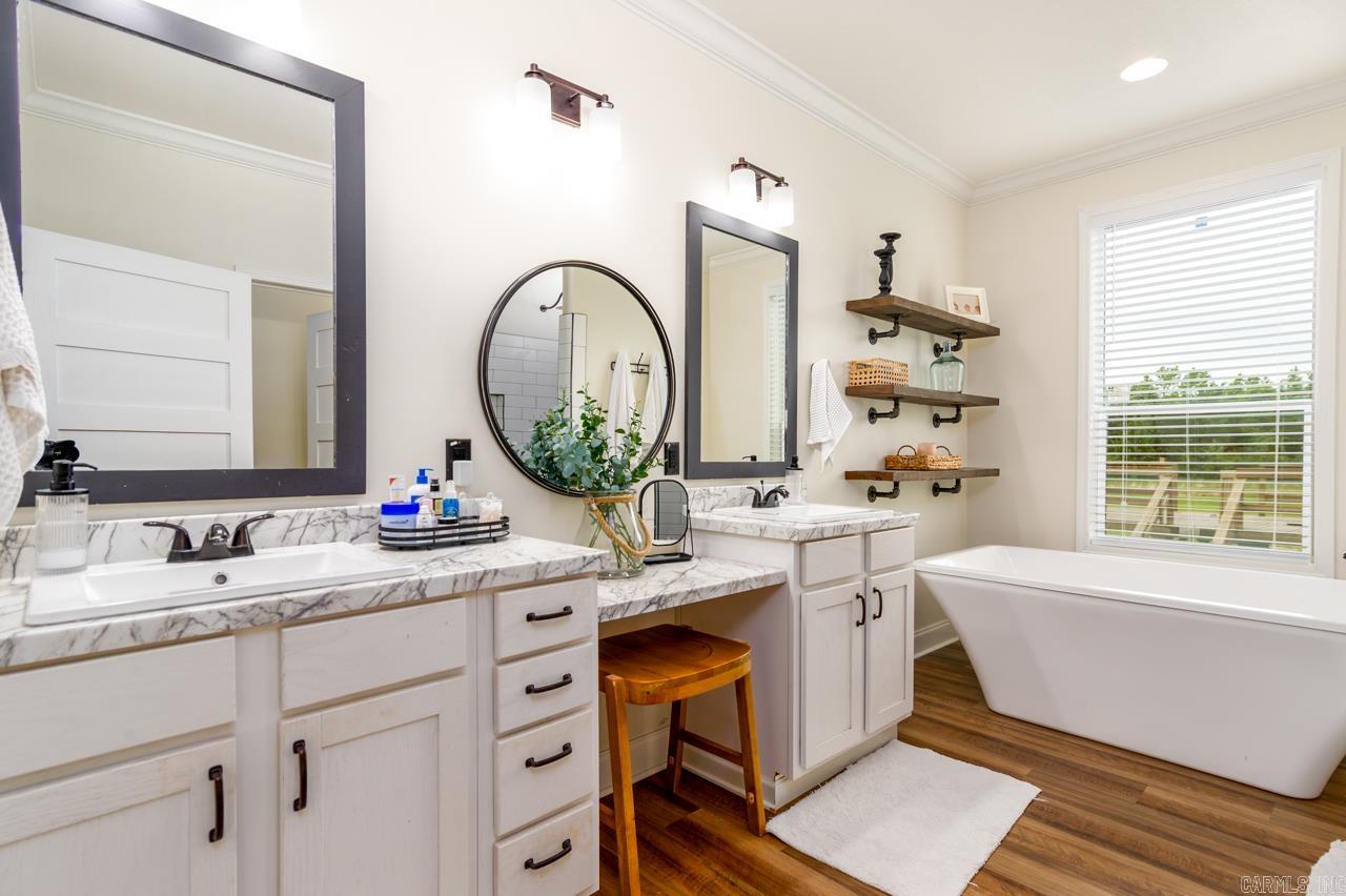 27 Autumnbrook Lane Conway, AR 72032