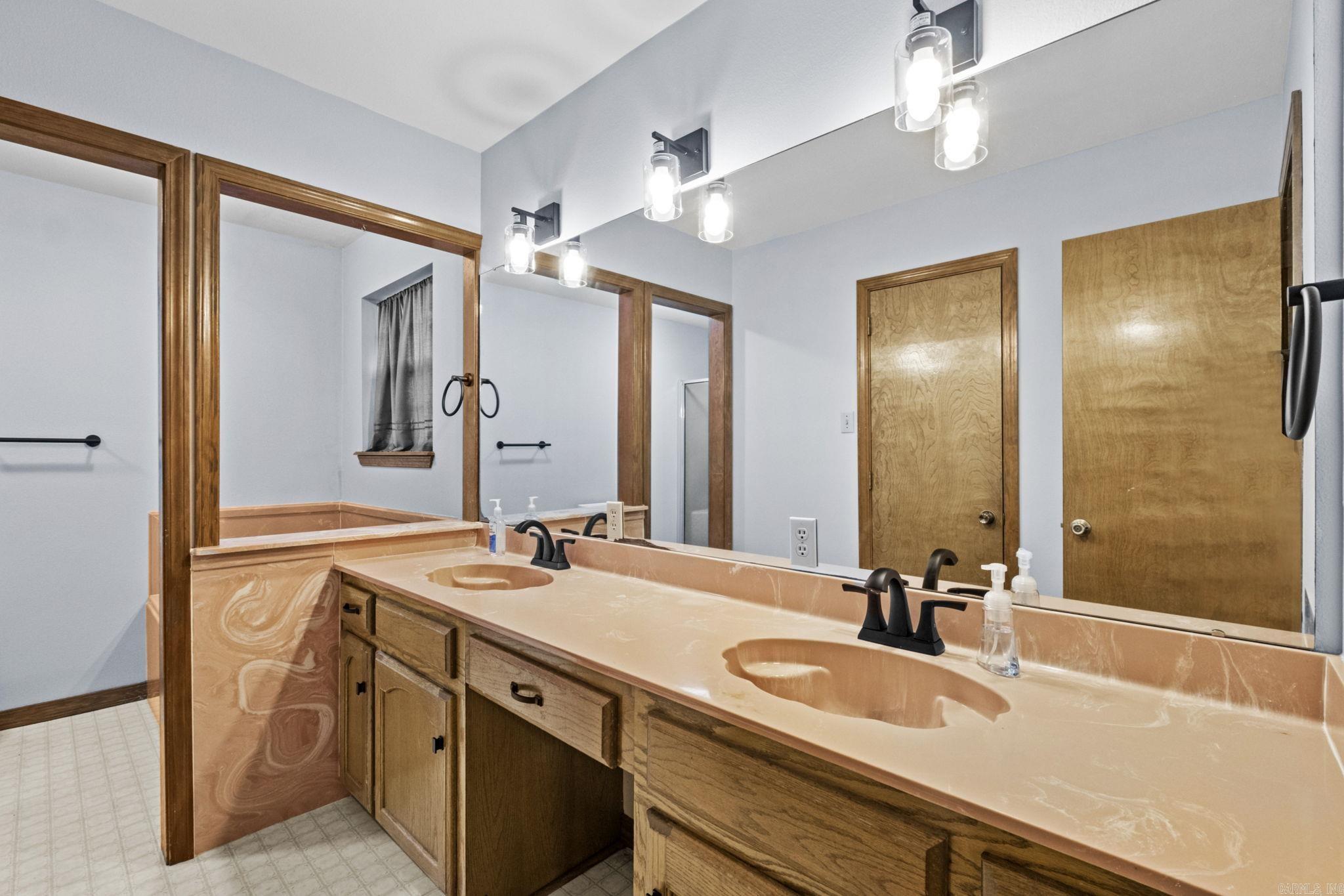 204  Pleasant Ridge Road  El Paso, AR