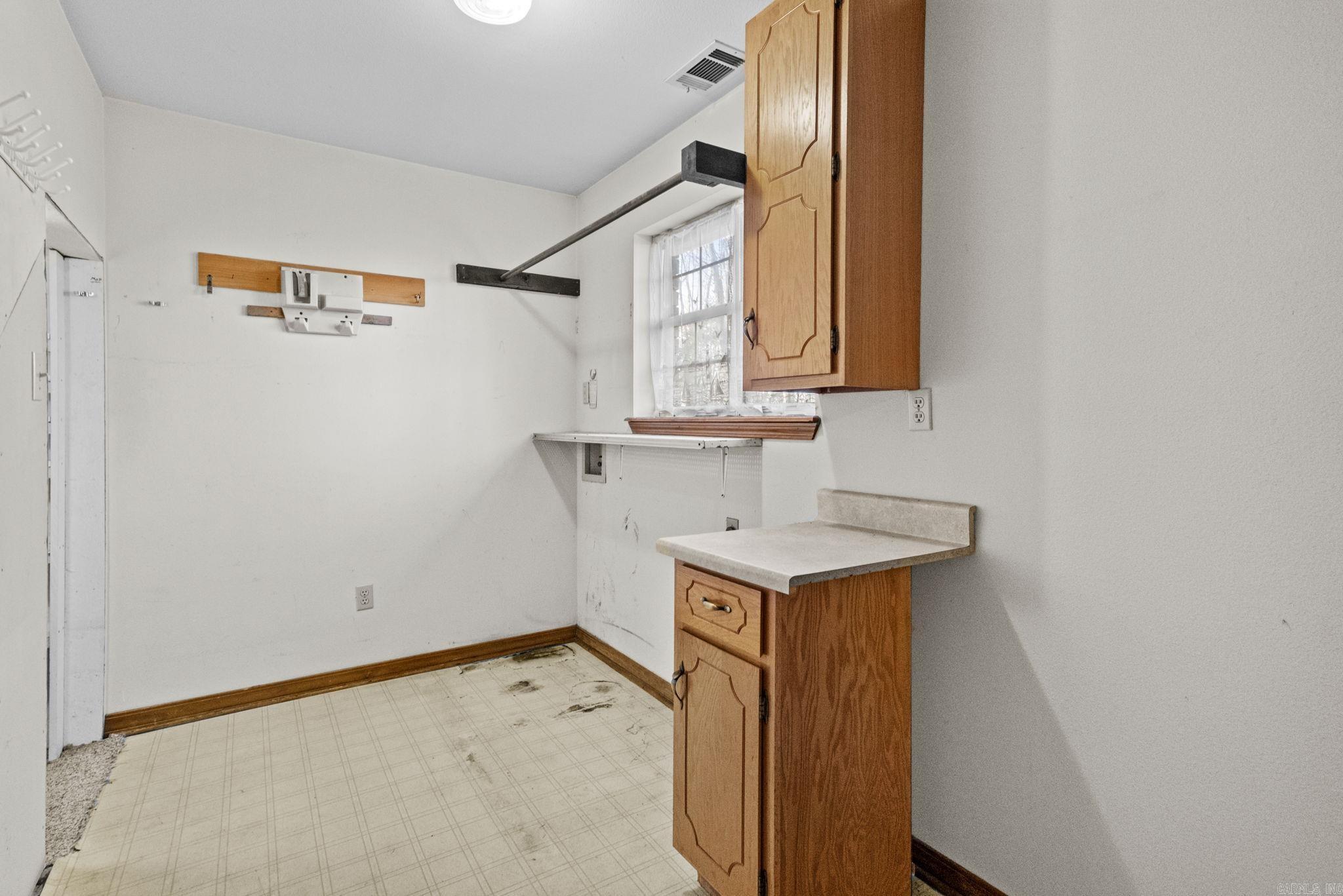 204  Pleasant Ridge Road  El Paso, AR