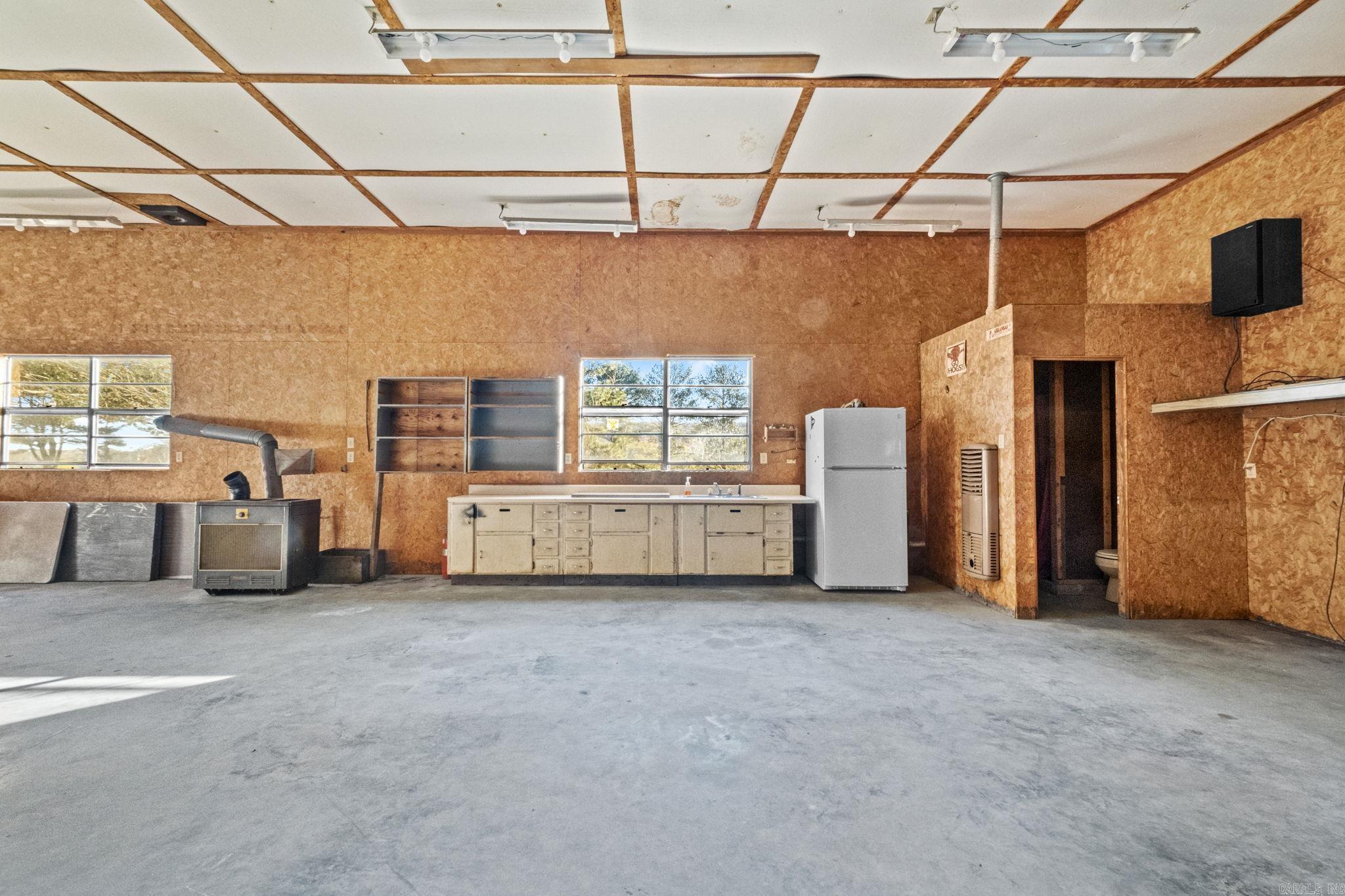 204  Pleasant Ridge Road  El Paso, AR