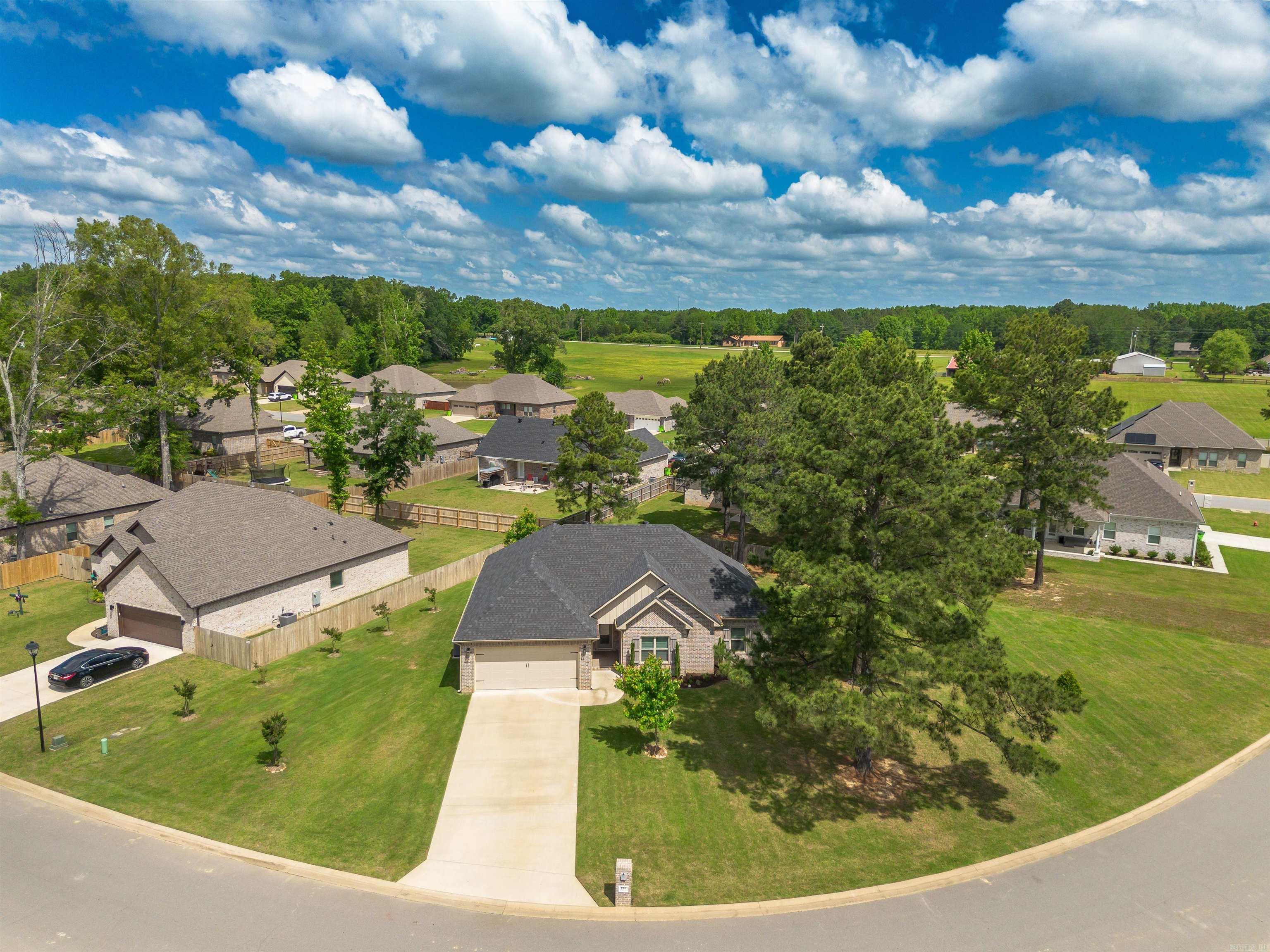 204  Heather  Beebe, AR