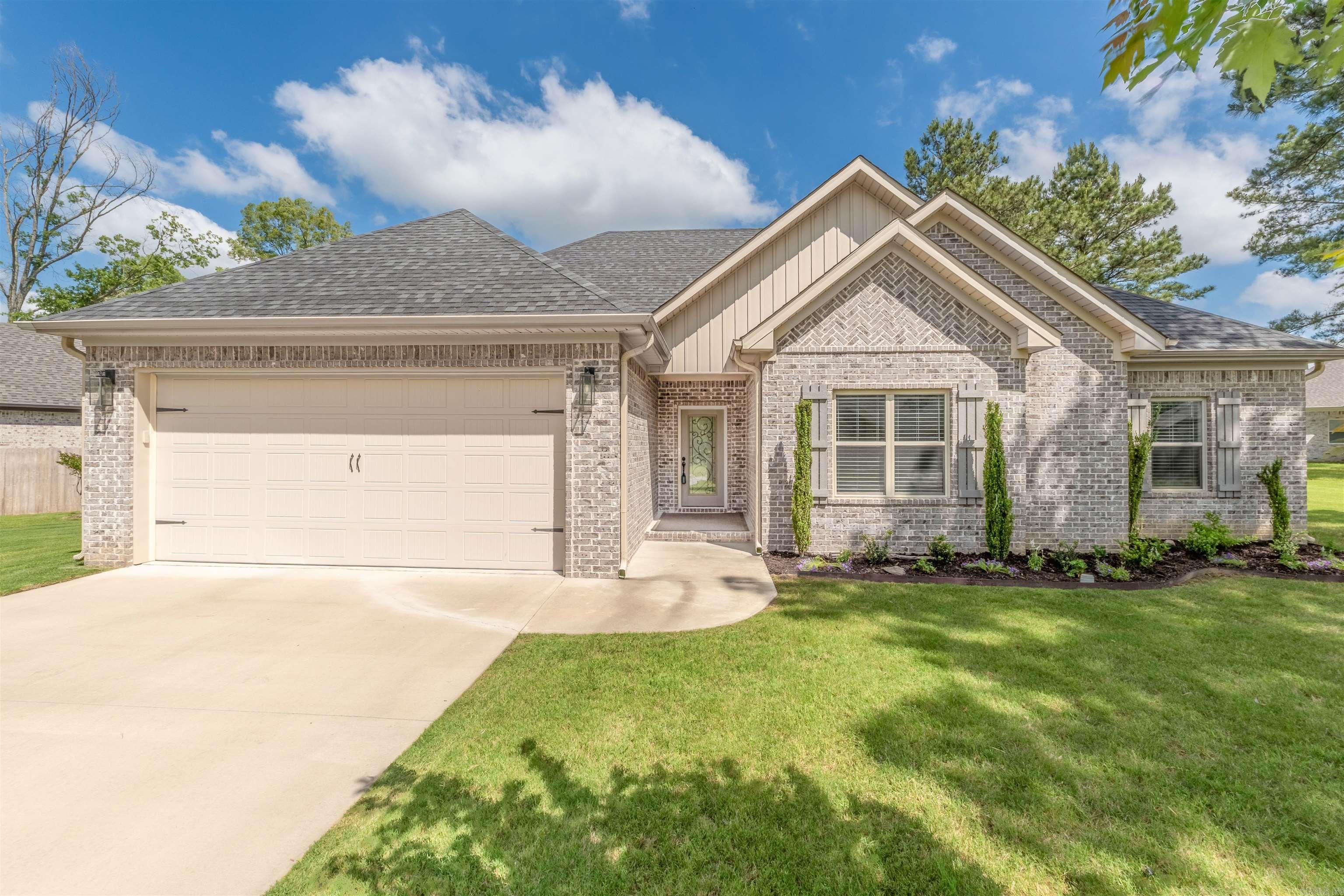204  Heather  Beebe, AR