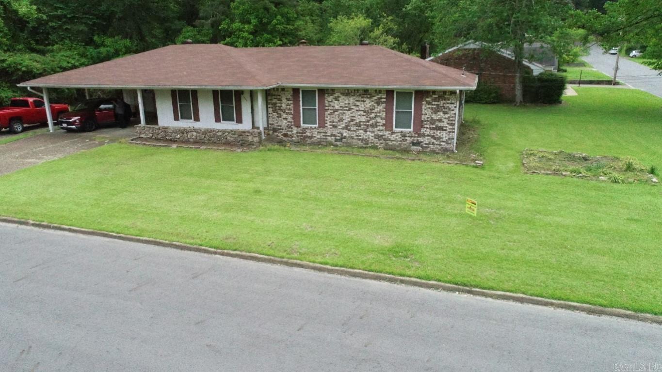 1347  Lee St.  Arkadelphia, AR