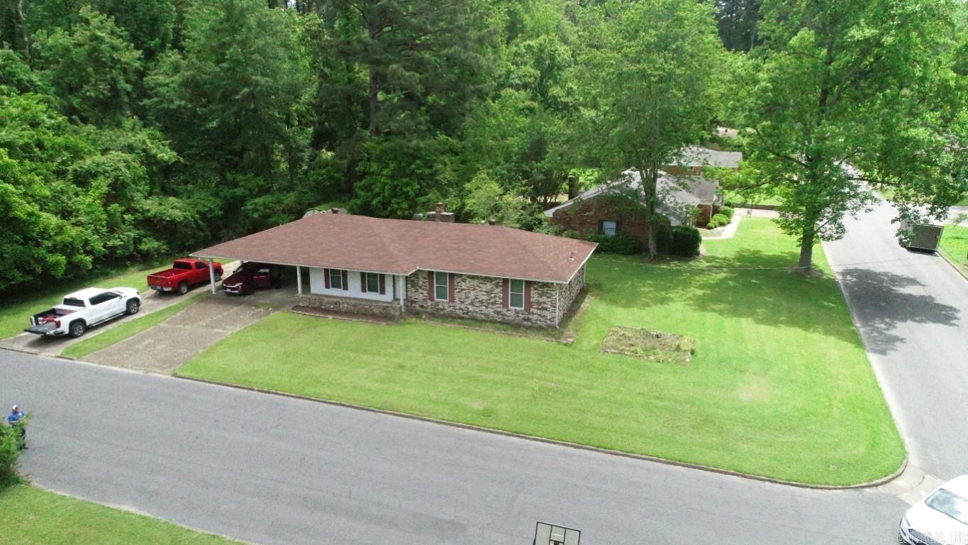 1347  Lee St.  Arkadelphia, AR