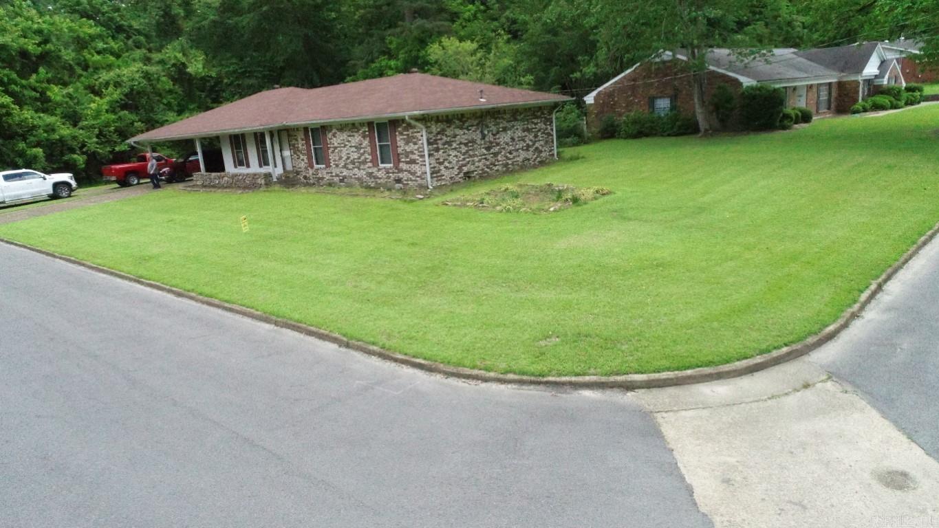 1347  Lee St.  Arkadelphia, AR