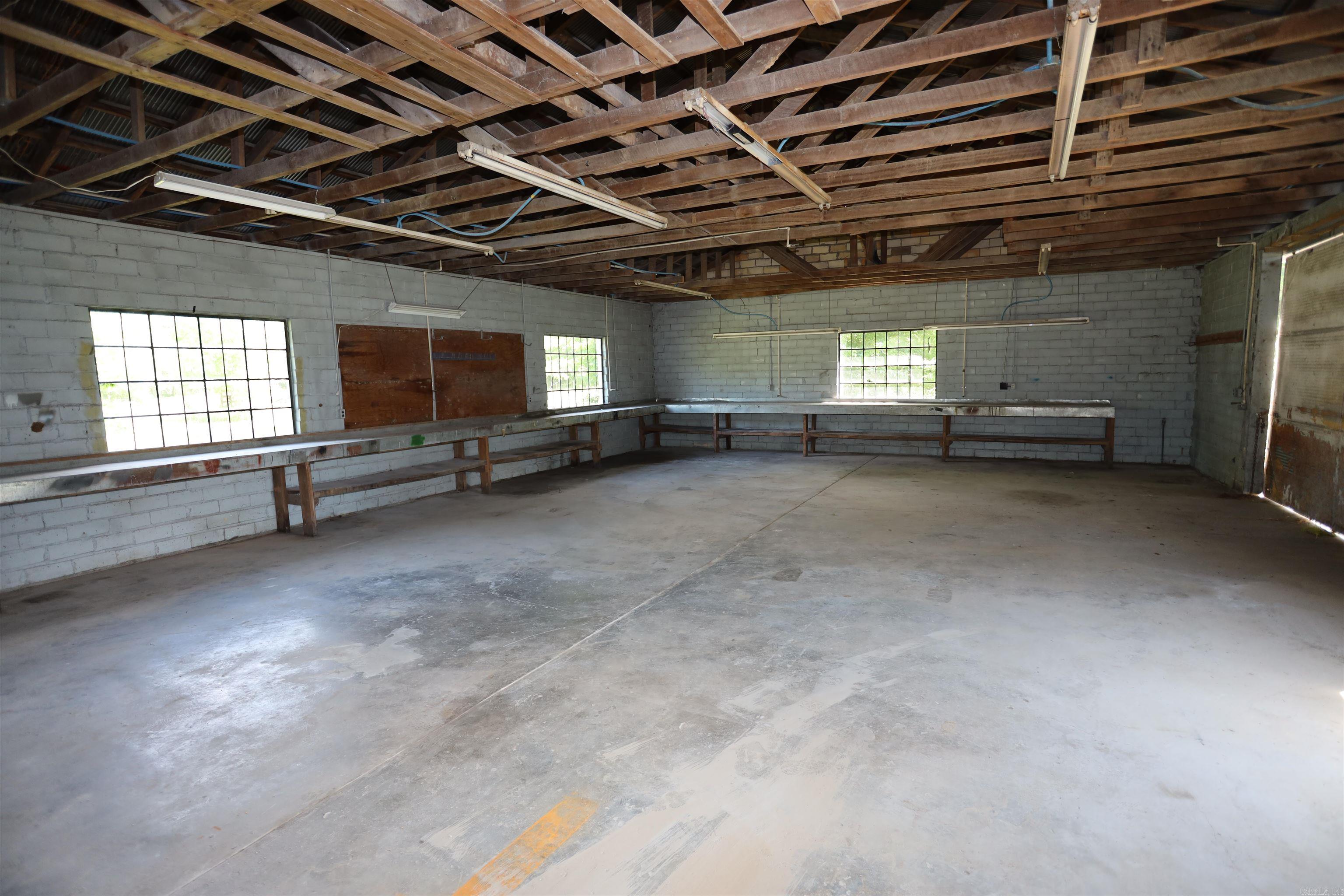 1213 W Central  Warren, AR