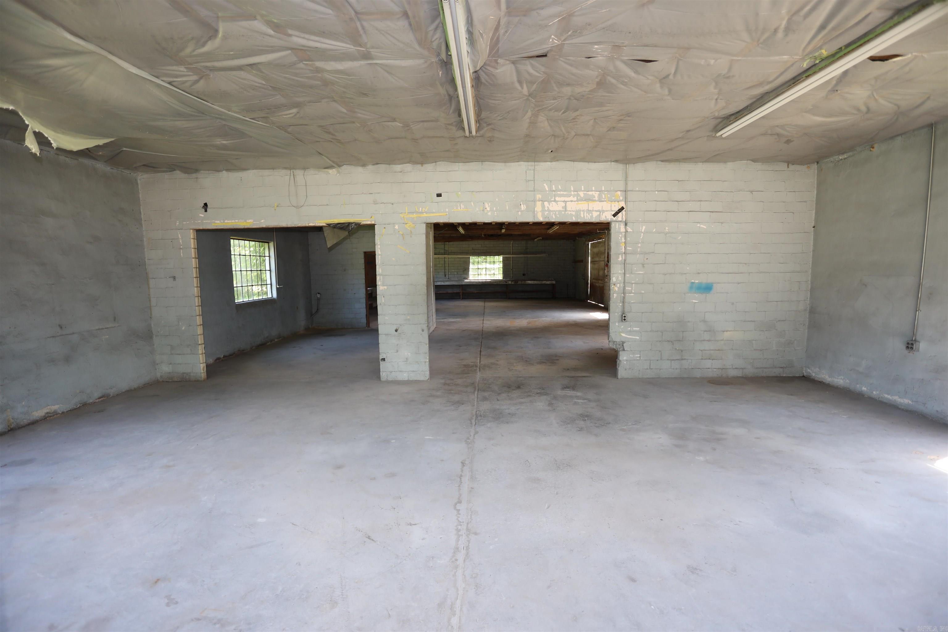 1213 W Central  Warren, AR