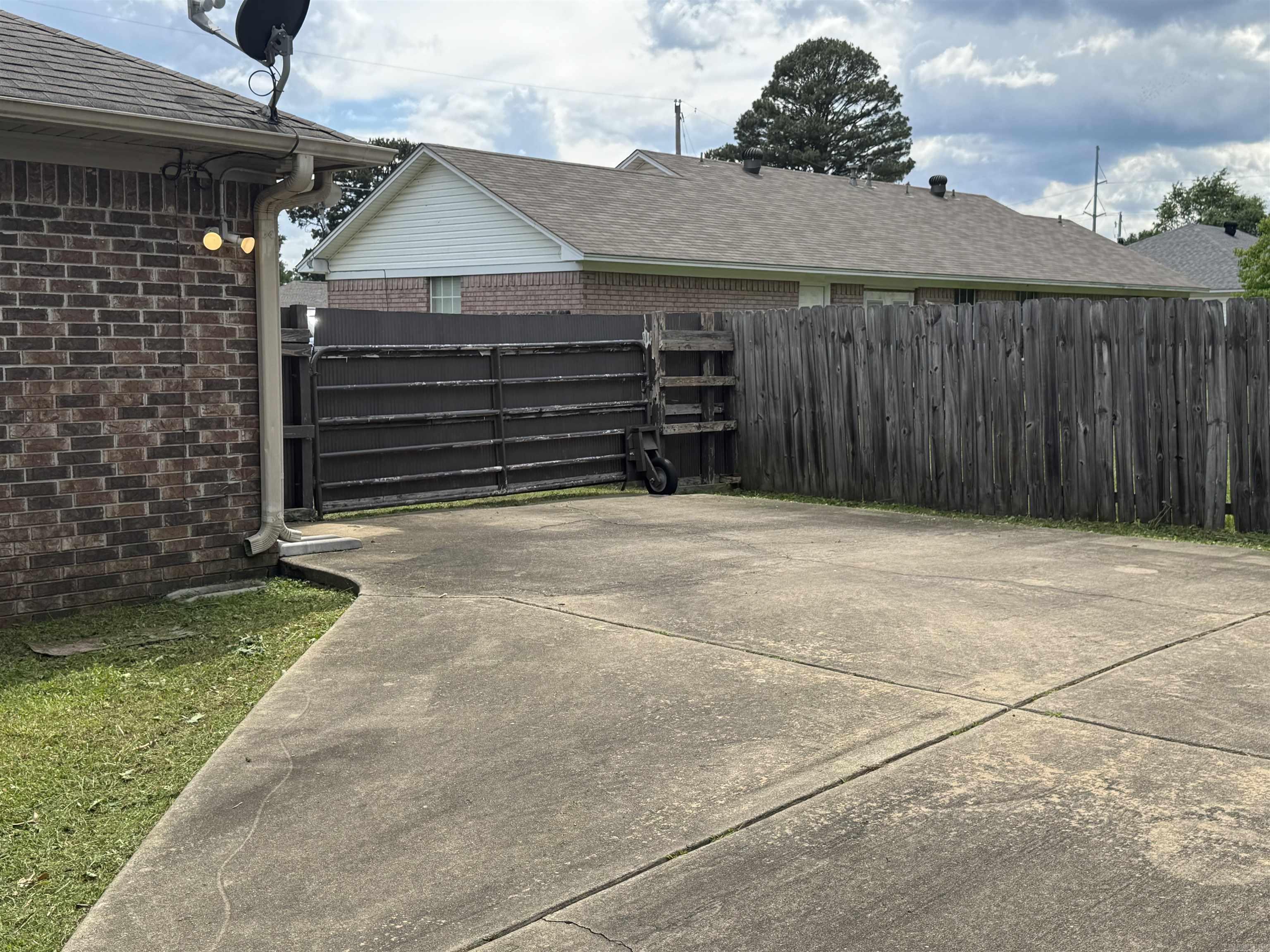 46  Ledrick  Mayflower, AR