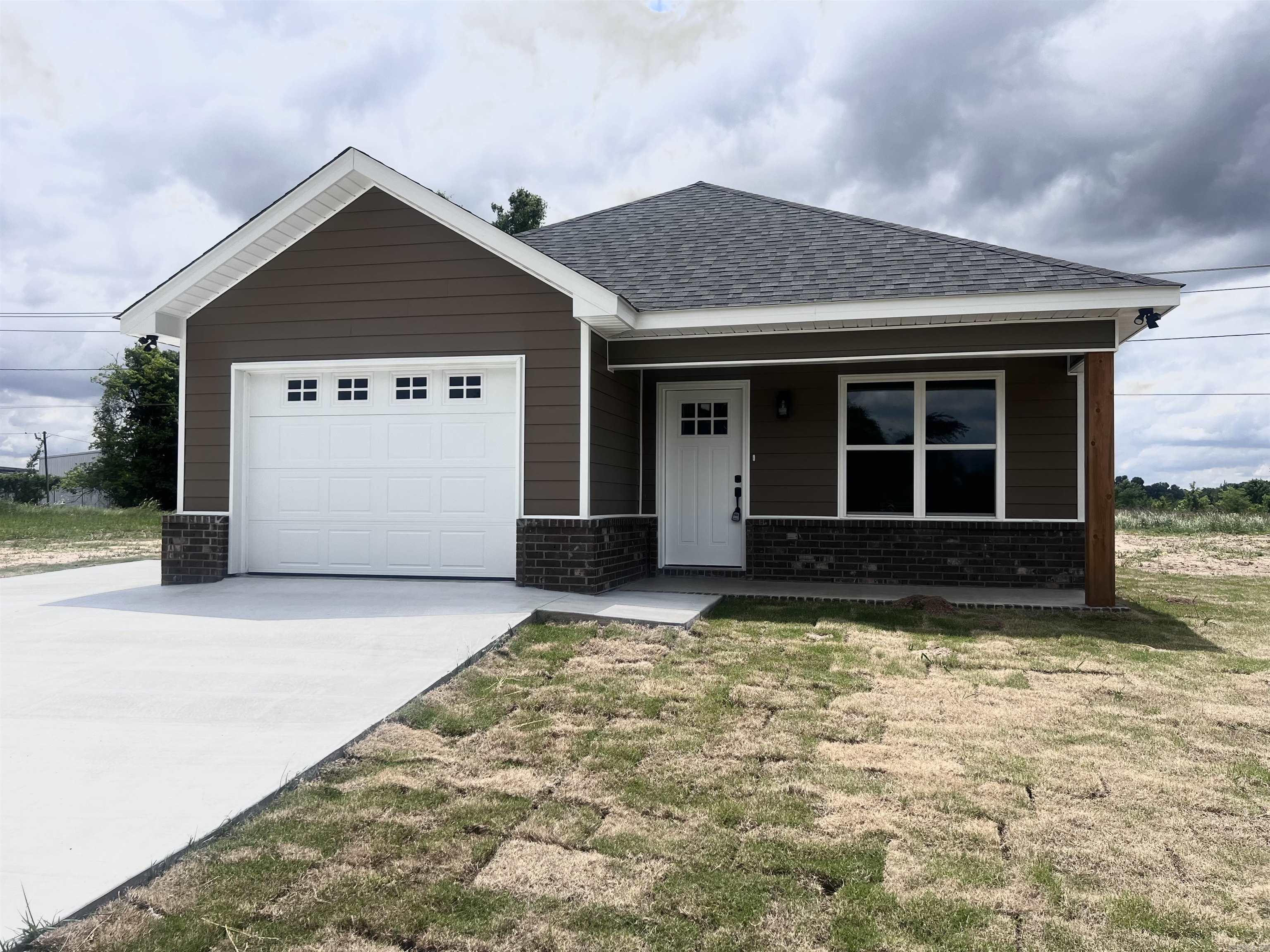 2708 S Belair  Pine Bluff, AR