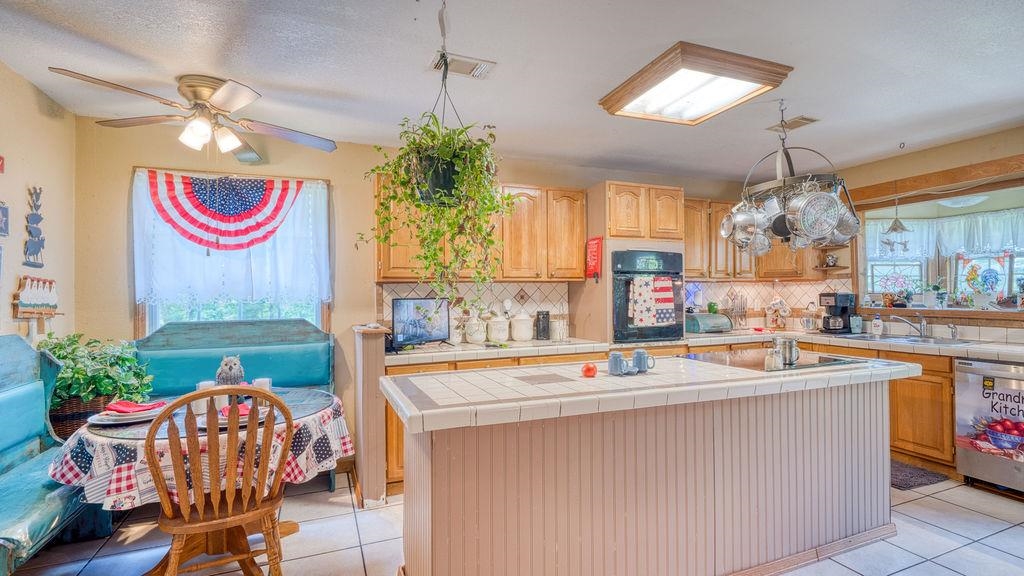 1700 Sanders Charlotte, AR 72522