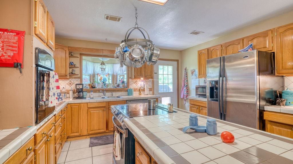 1700 Sanders Charlotte, AR 72522