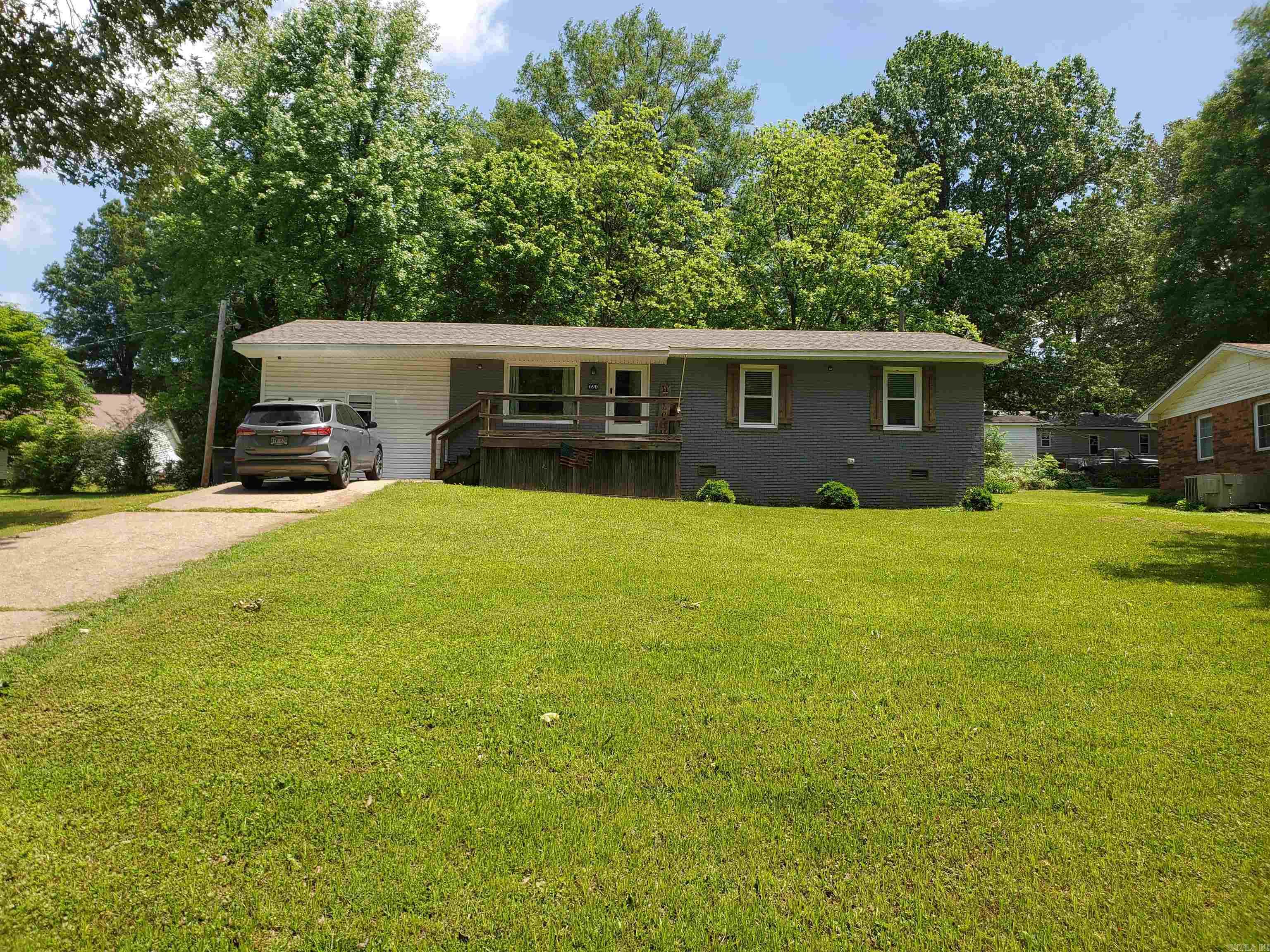 690  Redwood  Piggott, AR