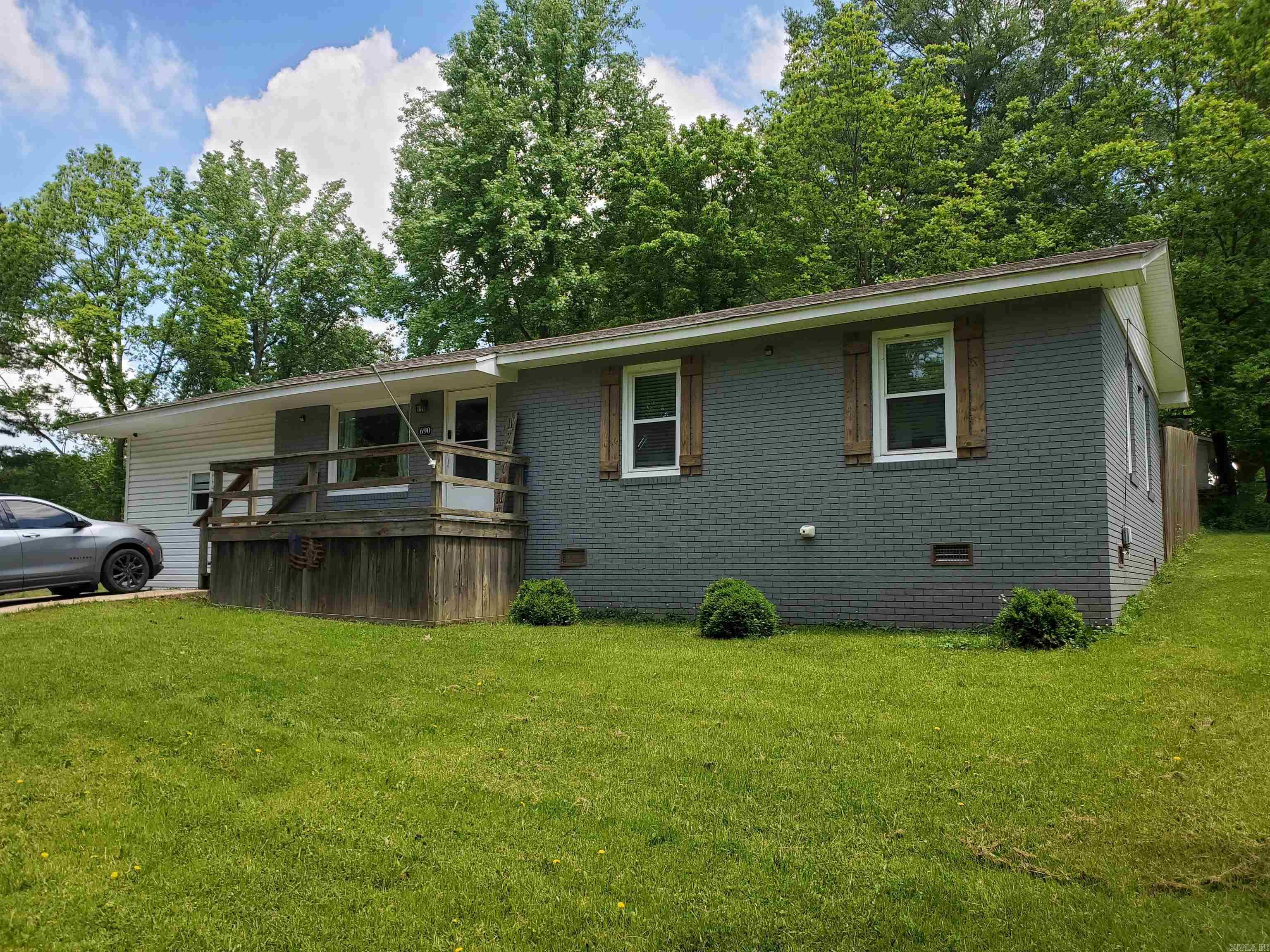 690  Redwood  Piggott, AR