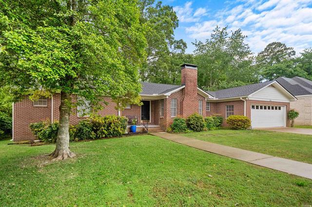 206  Shawnee  Hot Springs, AR
