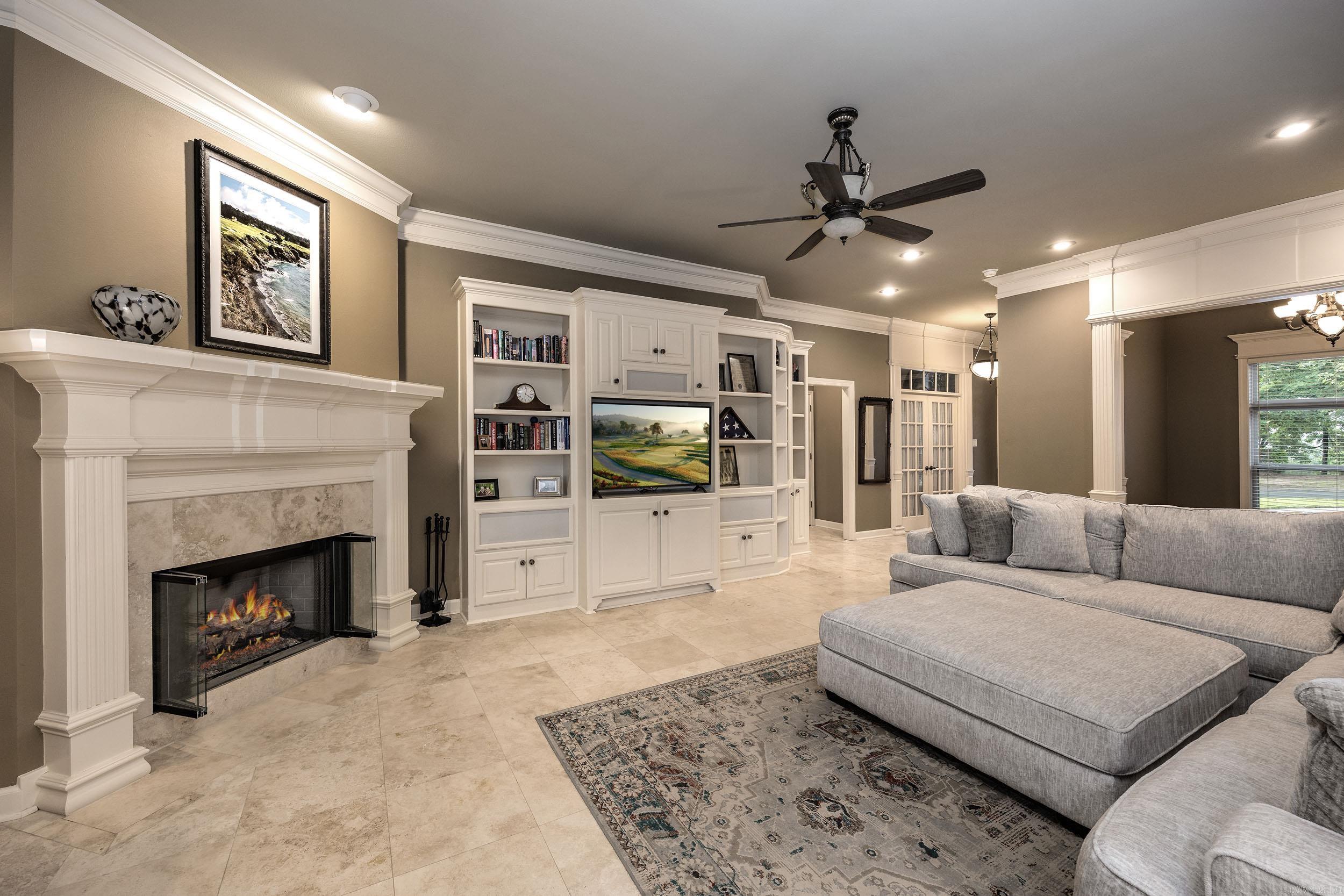 126  Manitou  Maumelle, AR