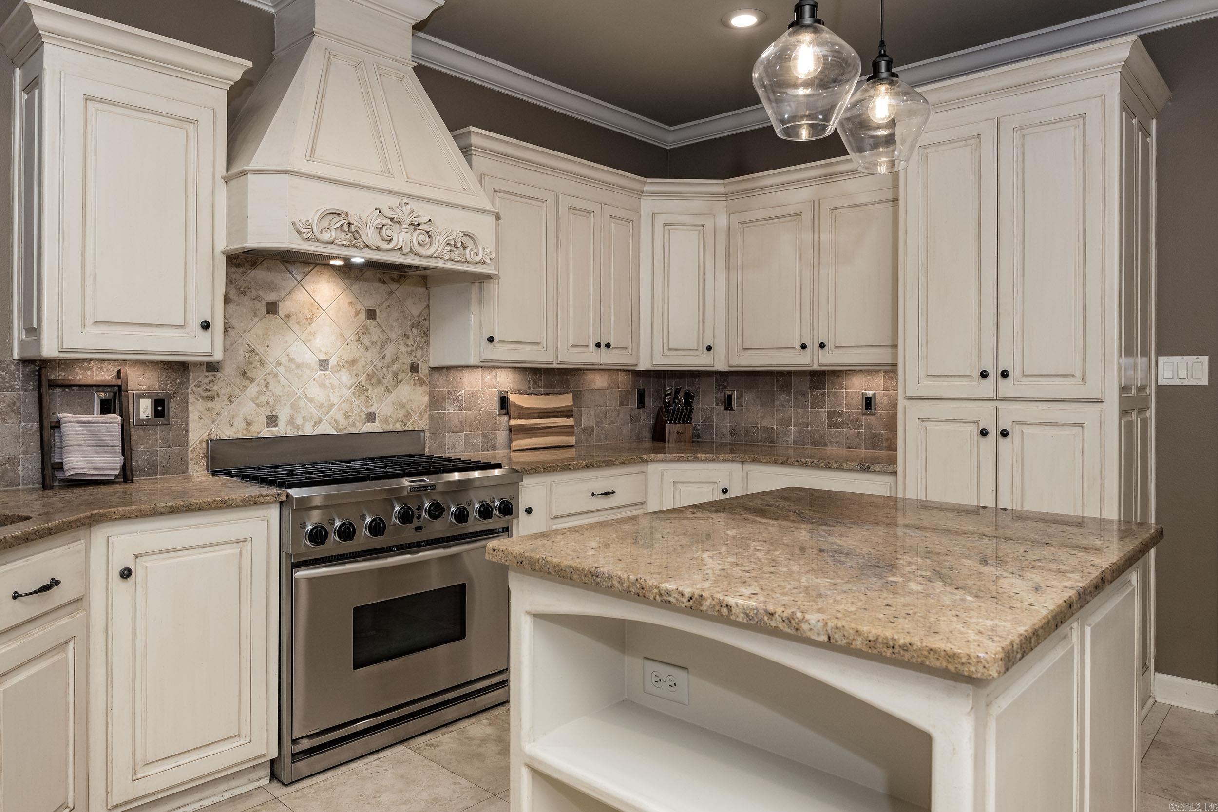 126  Manitou  Maumelle, AR