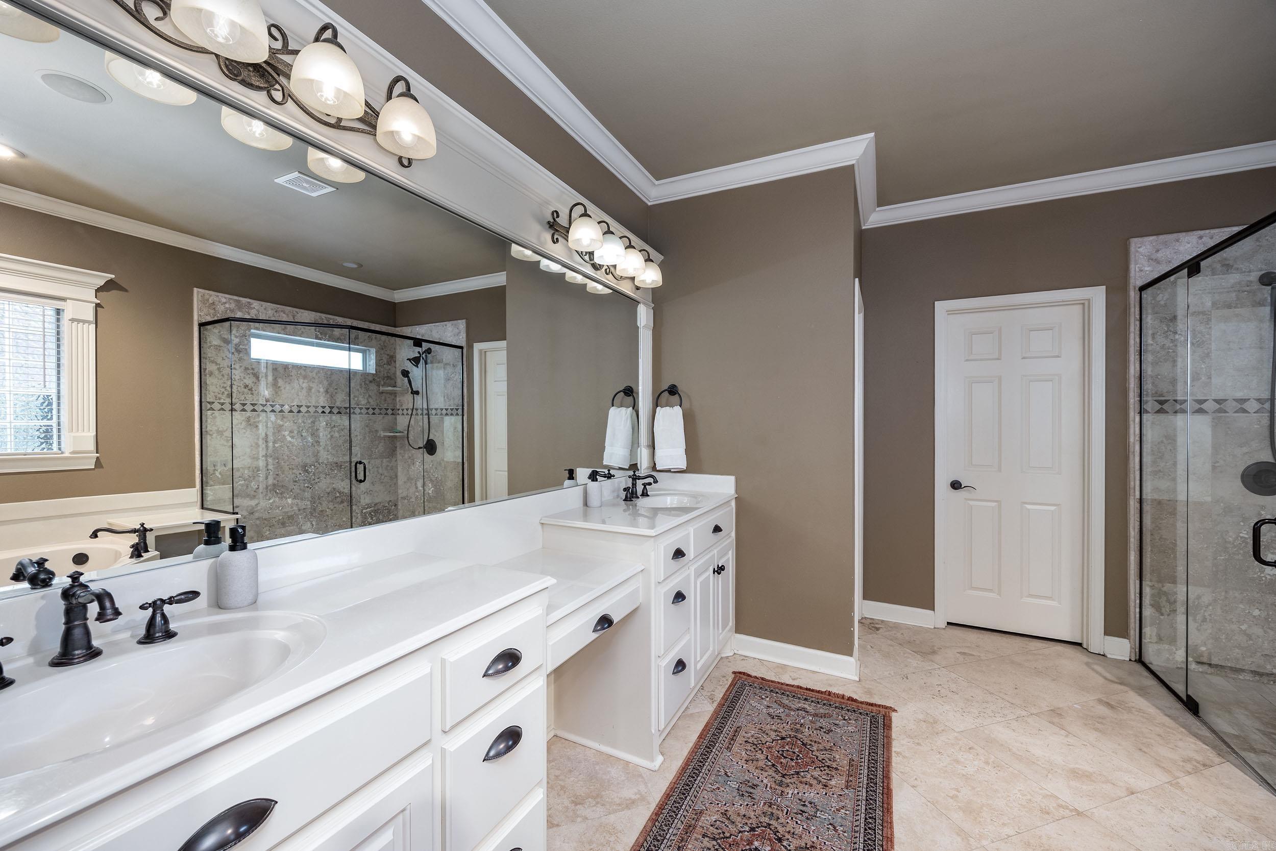 126  Manitou  Maumelle, AR