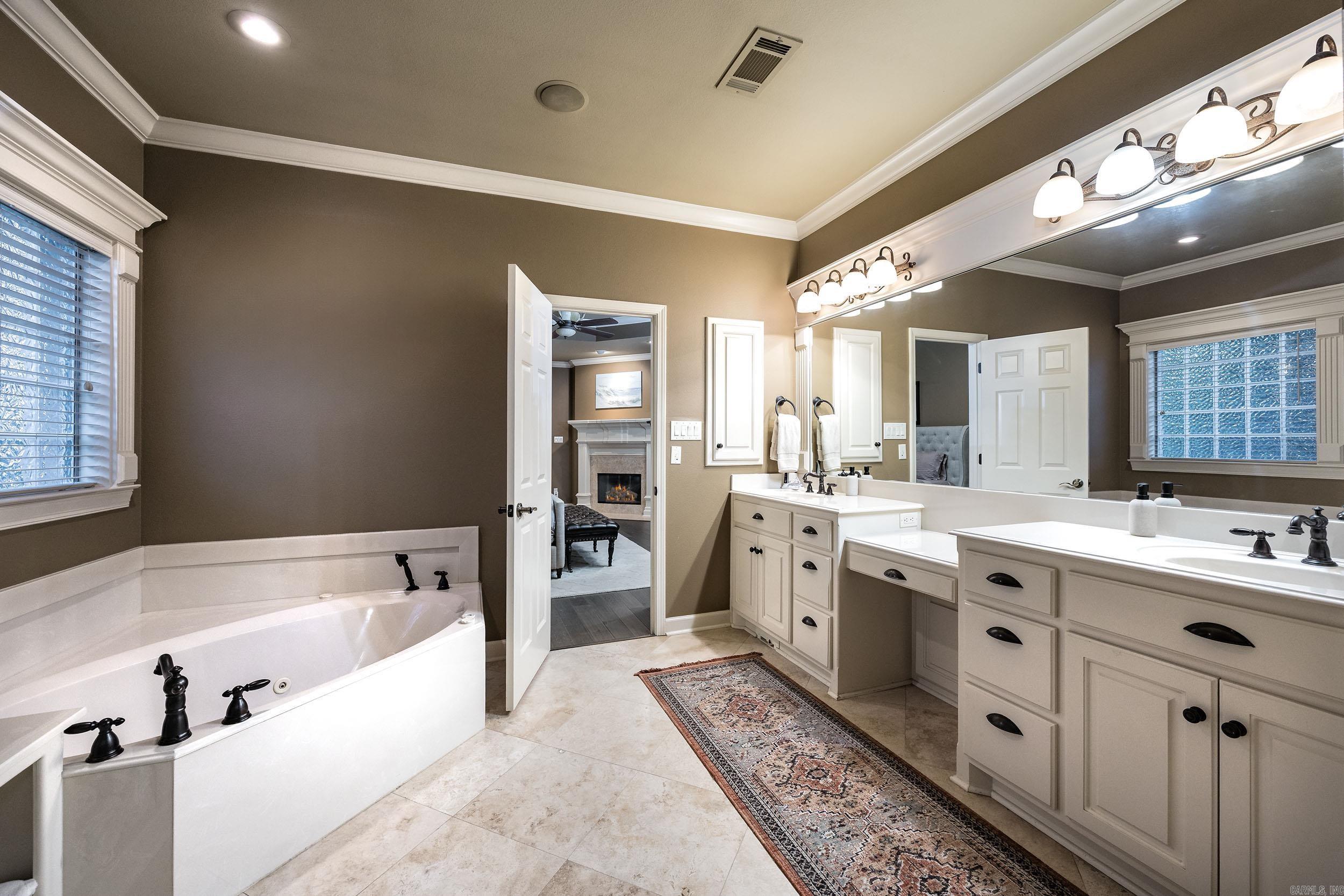 126  Manitou  Maumelle, AR