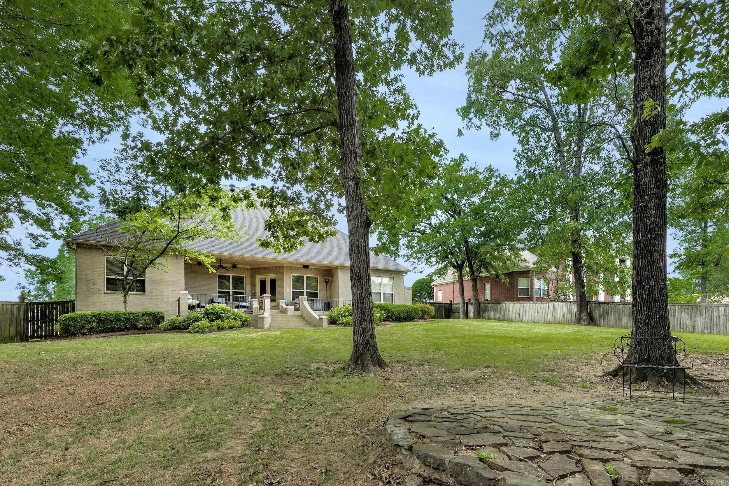126  Manitou  Maumelle, AR