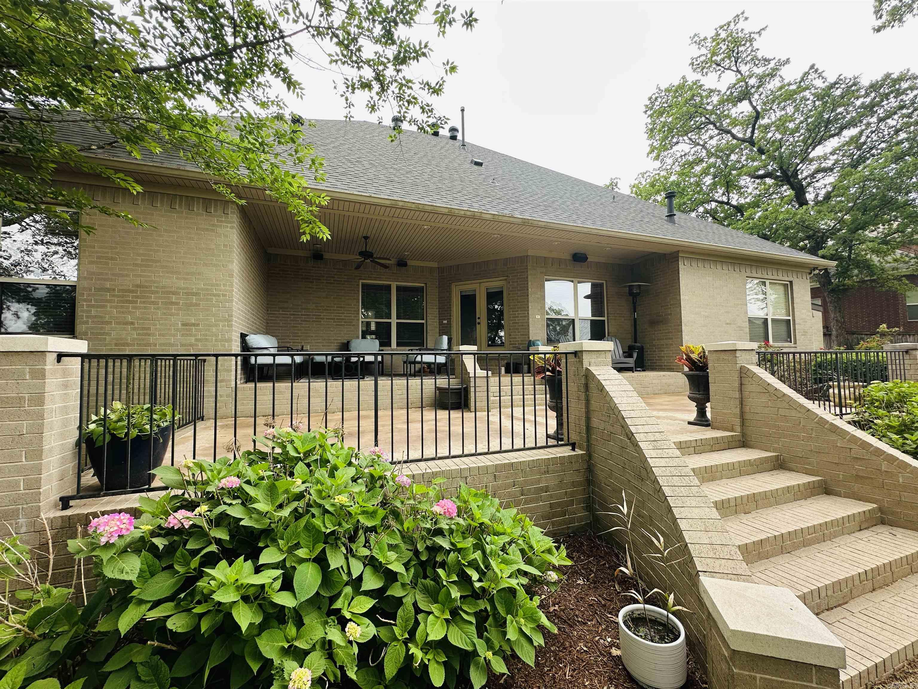 126  Manitou  Maumelle, AR