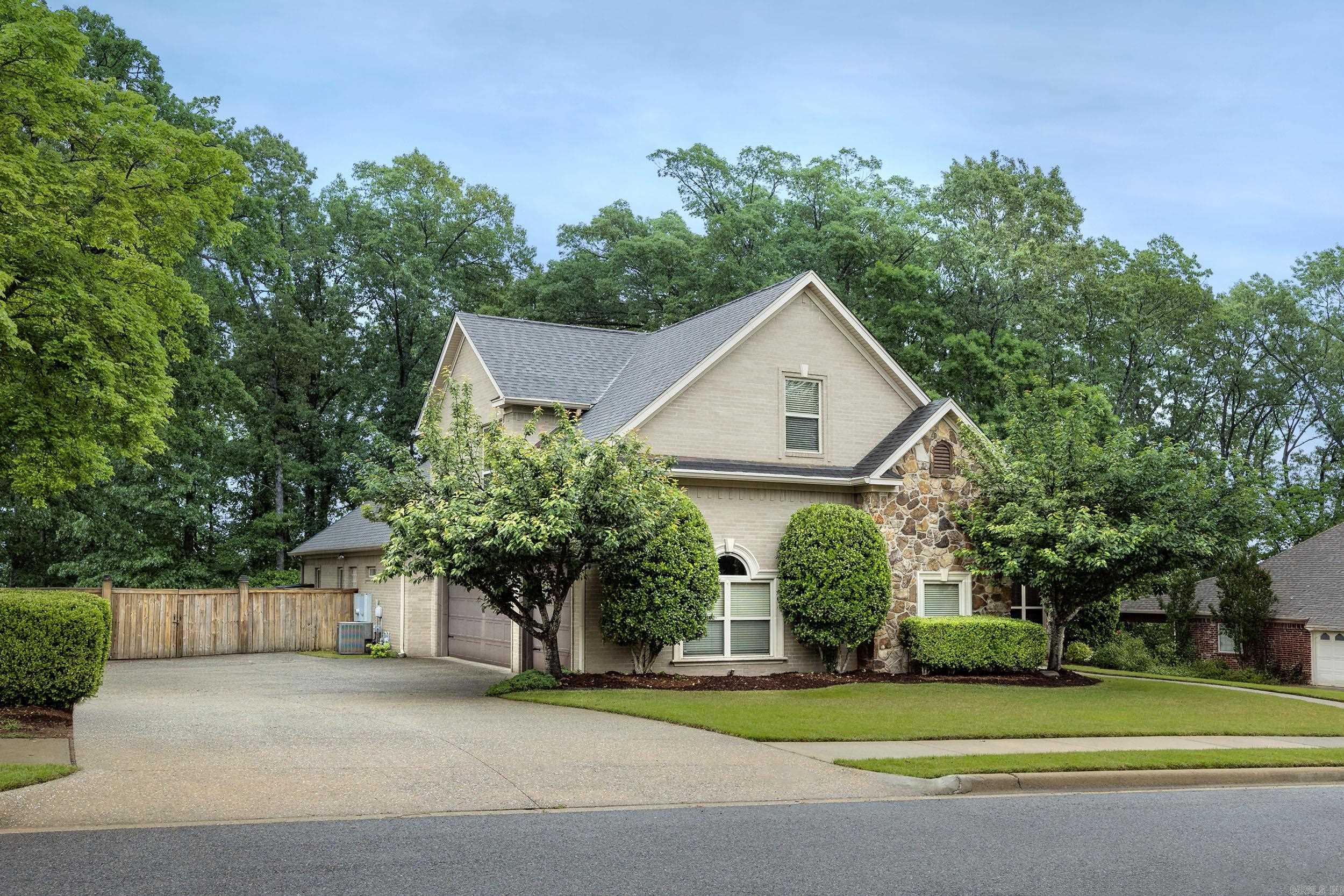 126  Manitou  Maumelle, AR