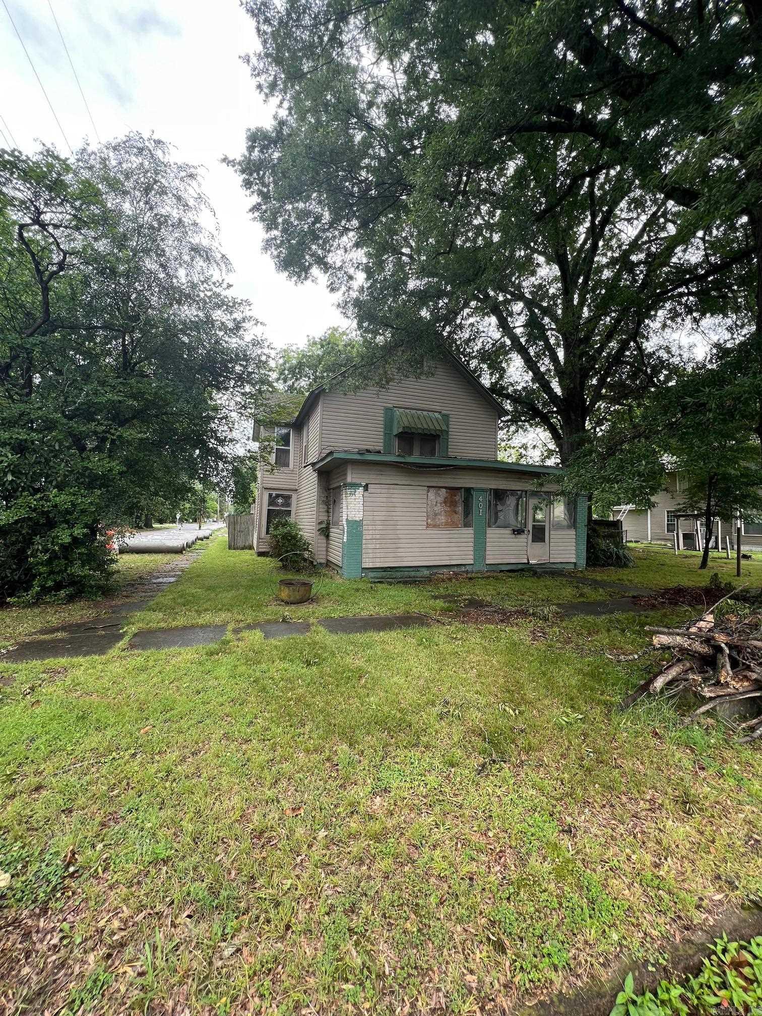 401  S Leslie  Stuttgart, AR
