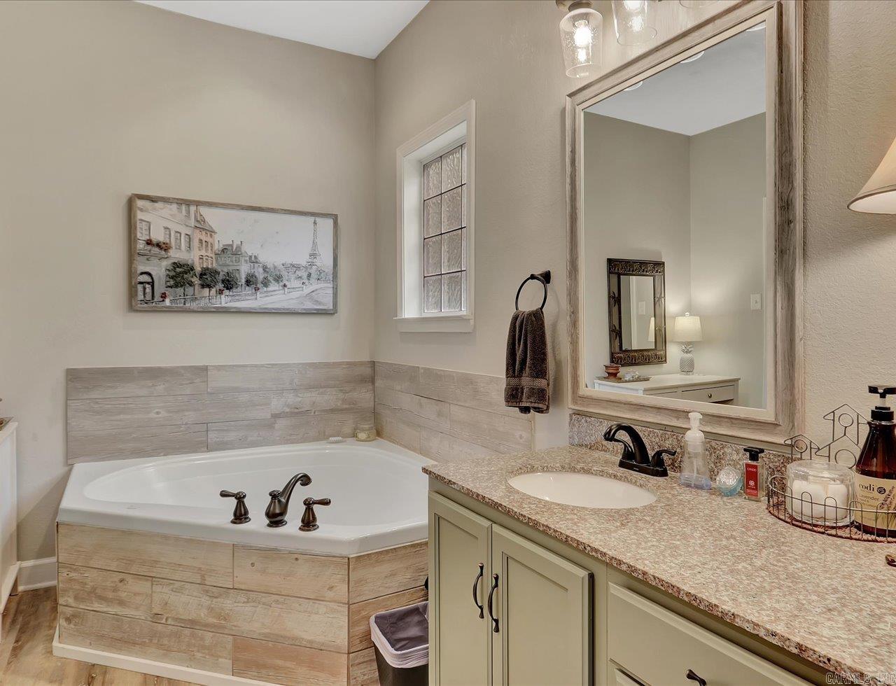 100 Quiet Court Hot Springs, AR 71913-0000