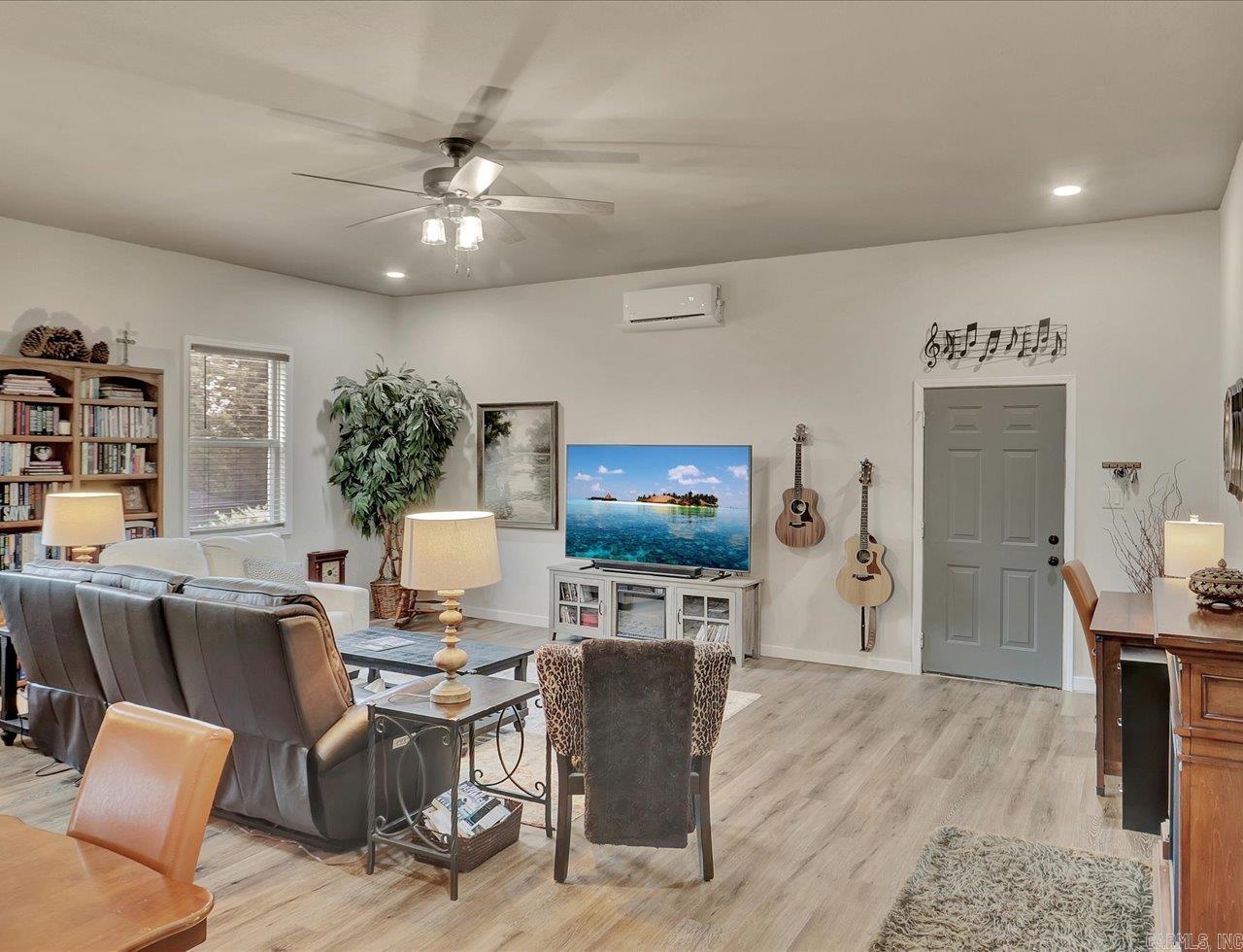 100 Quiet Court Hot Springs, AR 71913-0000