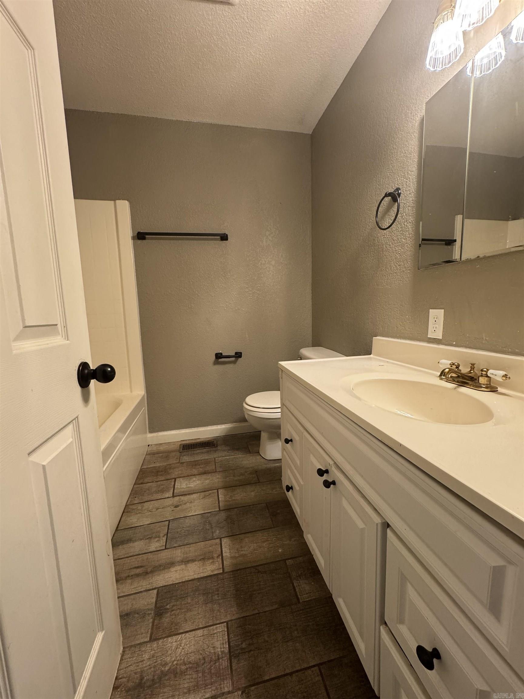 2100  Villa Ridge  Paragould, AR