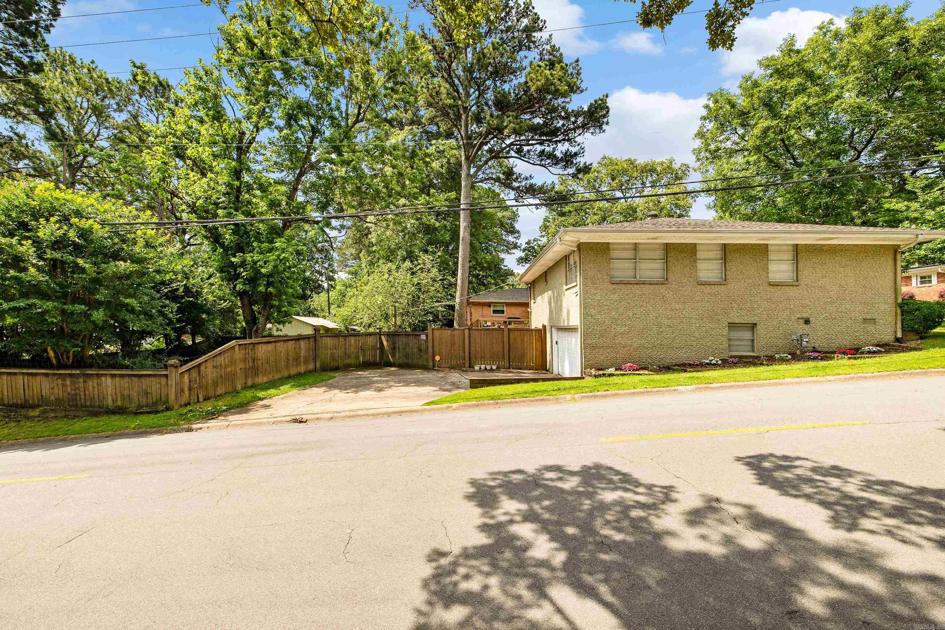 821 McAdoo  Little Rock, AR
