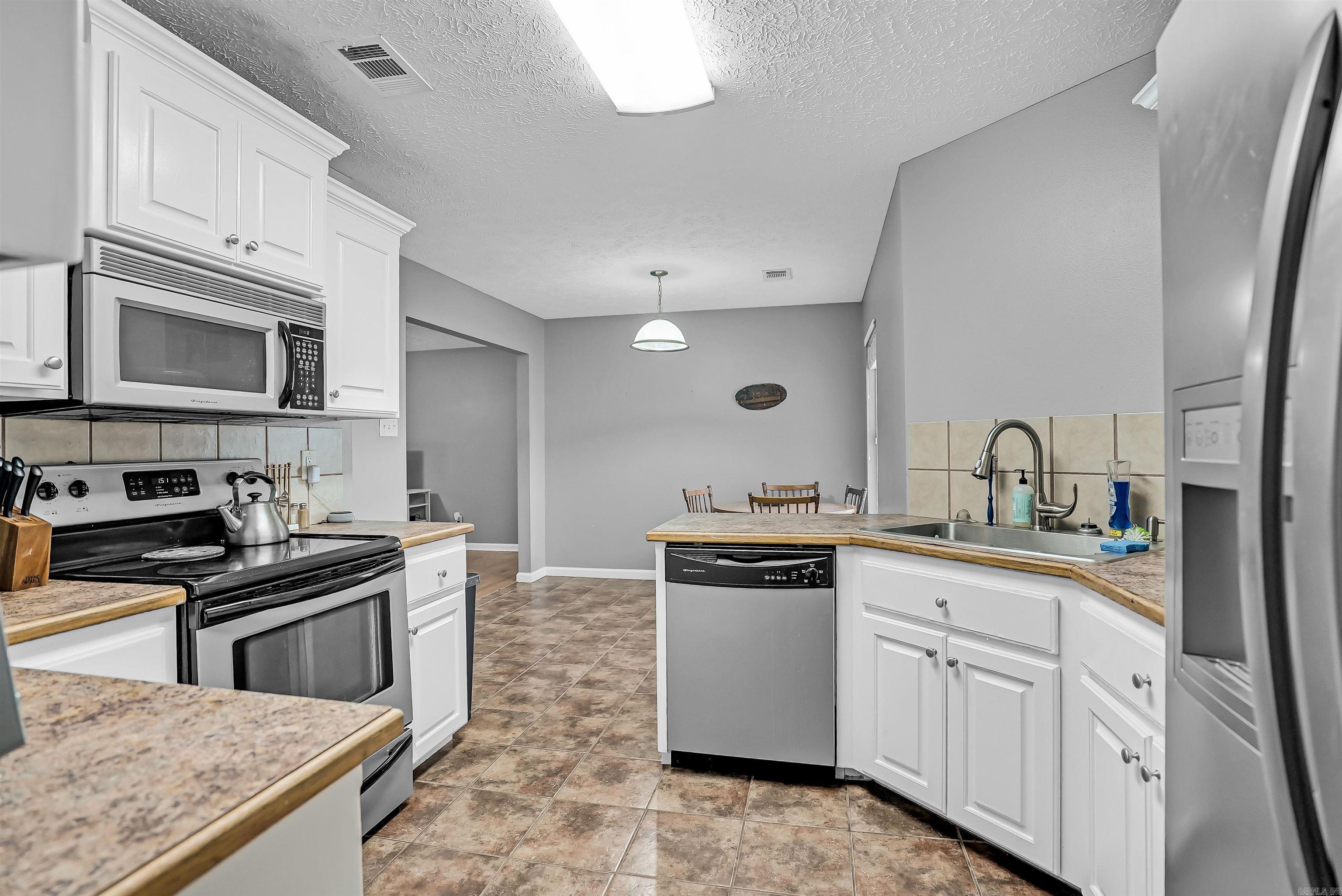 125  Covey  Austin, AR