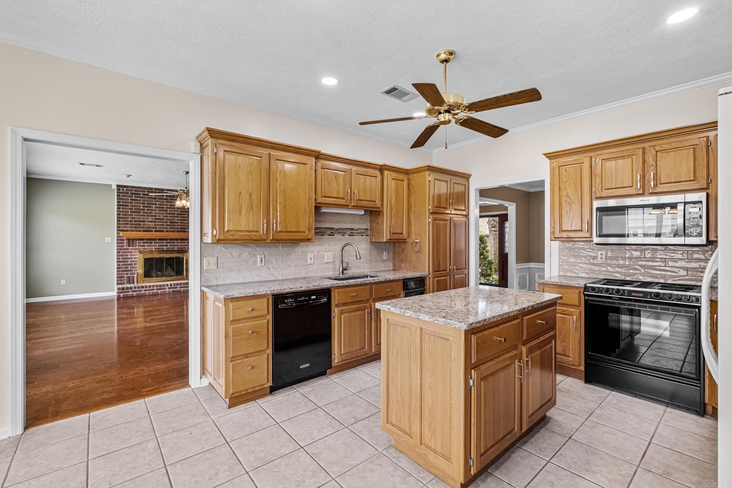 3  Cove  Maumelle, AR