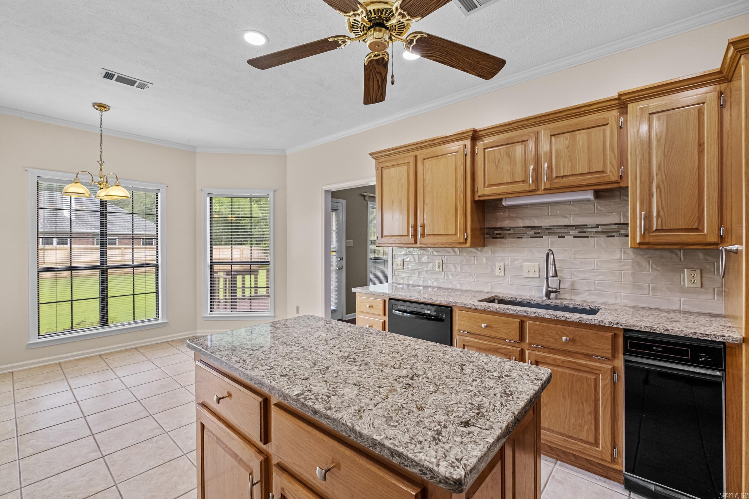 3  Cove  Maumelle, AR