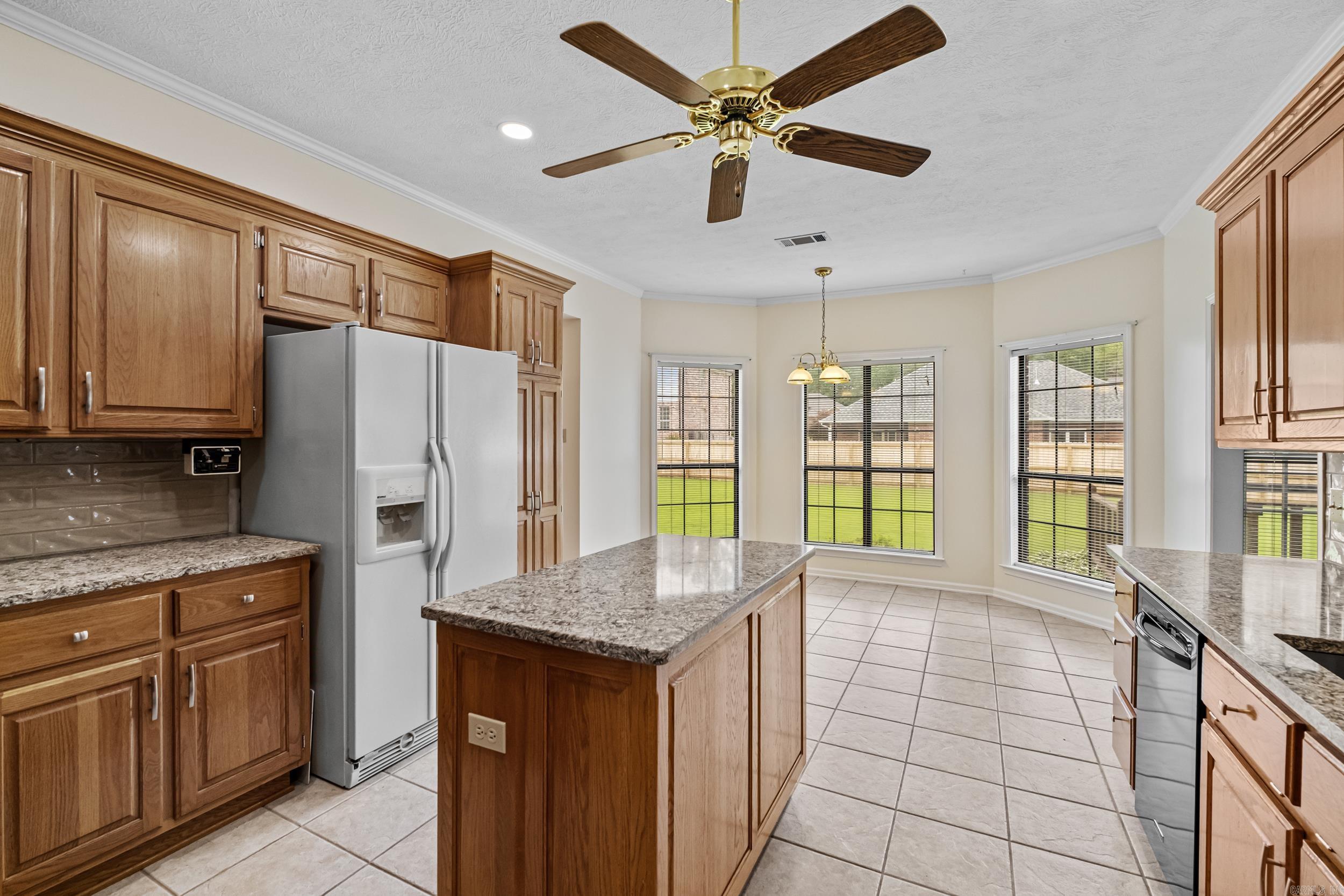 3  Cove  Maumelle, AR