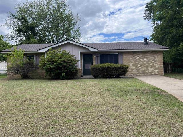 1302  Collins Drive  Pine Bluff, AR