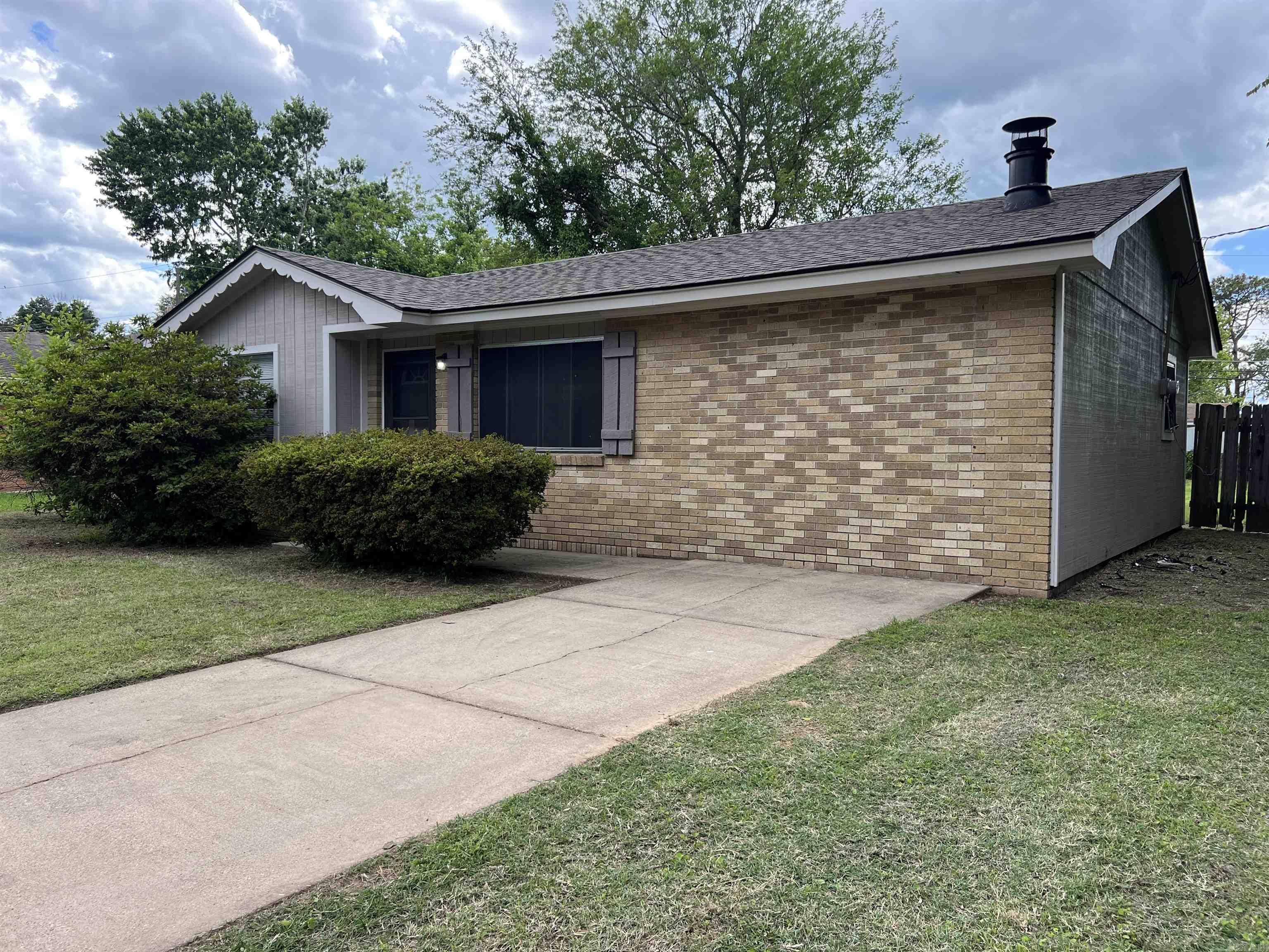 1302  Collins Drive  Pine Bluff, AR