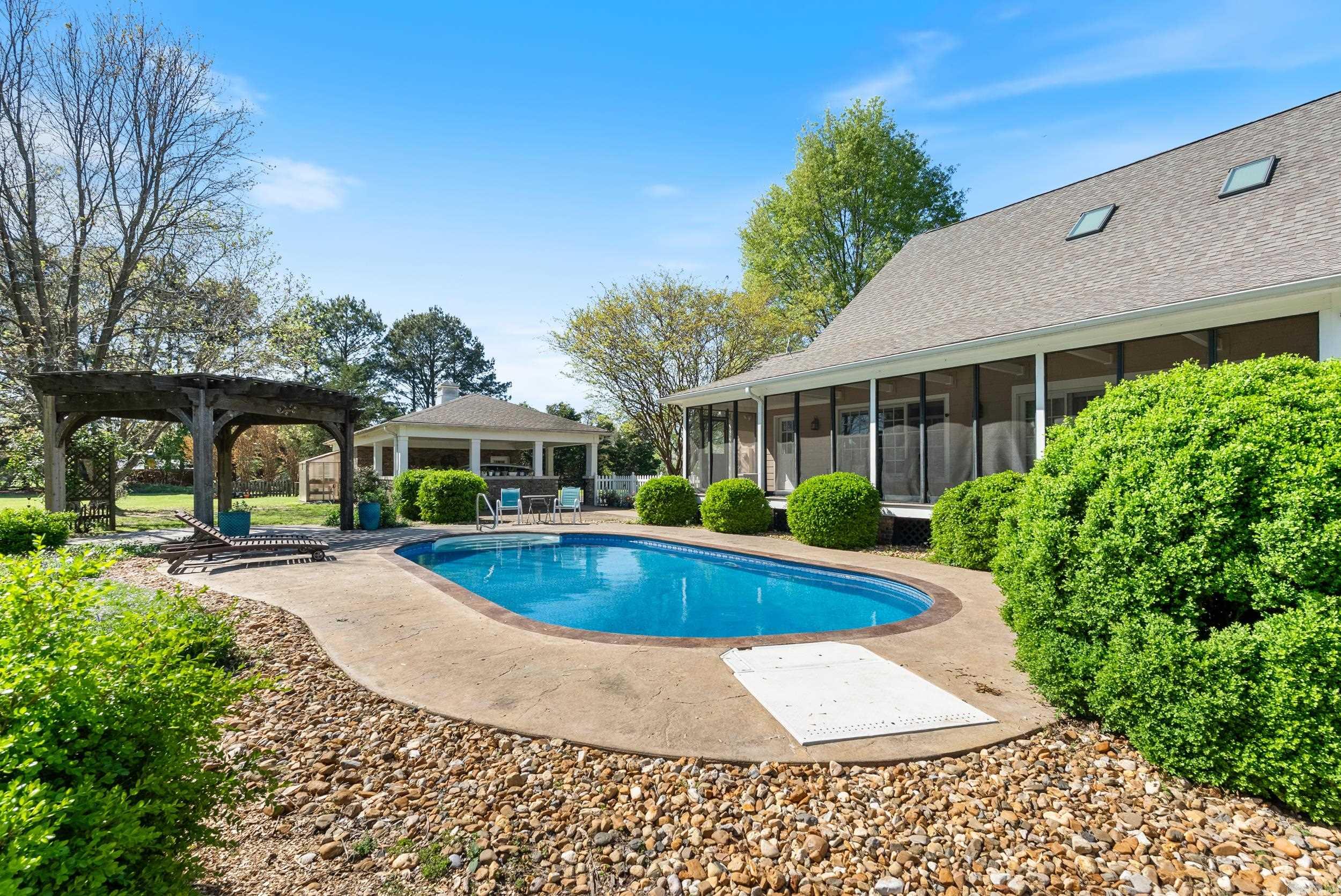 7500  Bayou Drive  Scott, AR