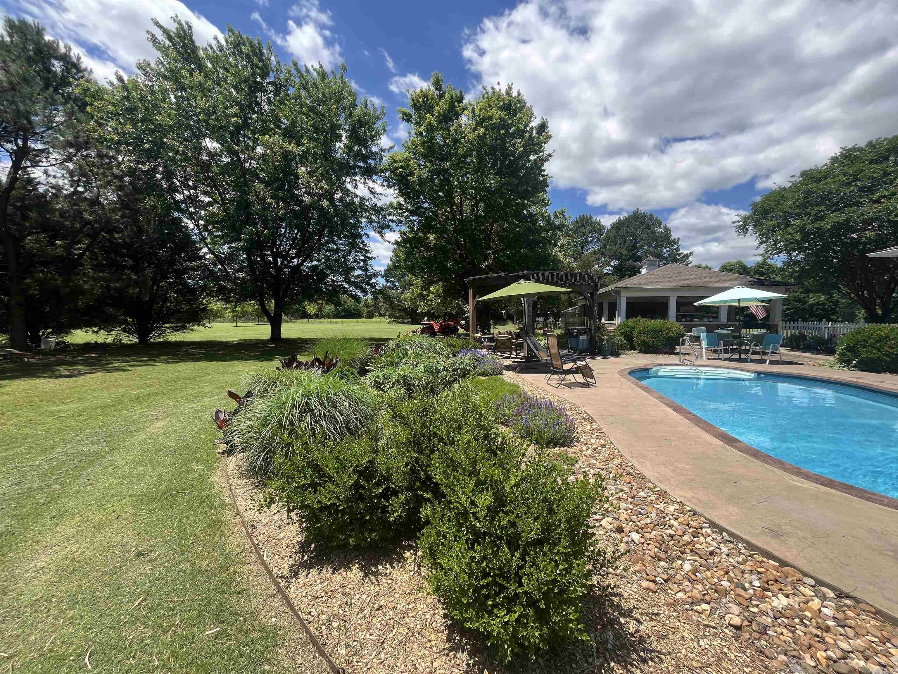 7500  Bayou Drive  Scott, AR