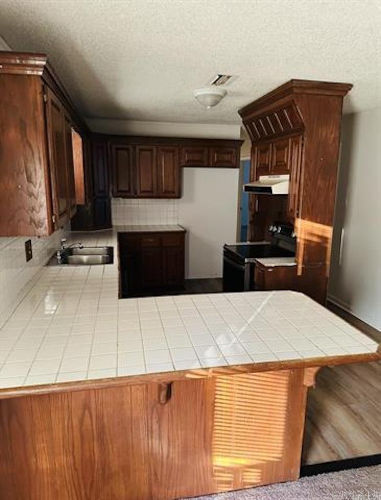 550 N 2nd  Ward, AR